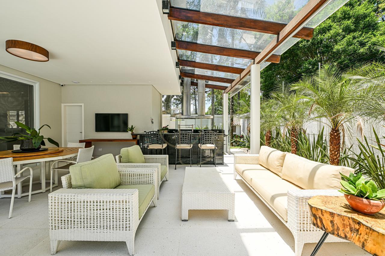 Sobrado sofisticado com 730m&sup2; no Jardim Apollo - S&atilde;o Jos&eacute; dos Campos/SP  São José dos Campos - 