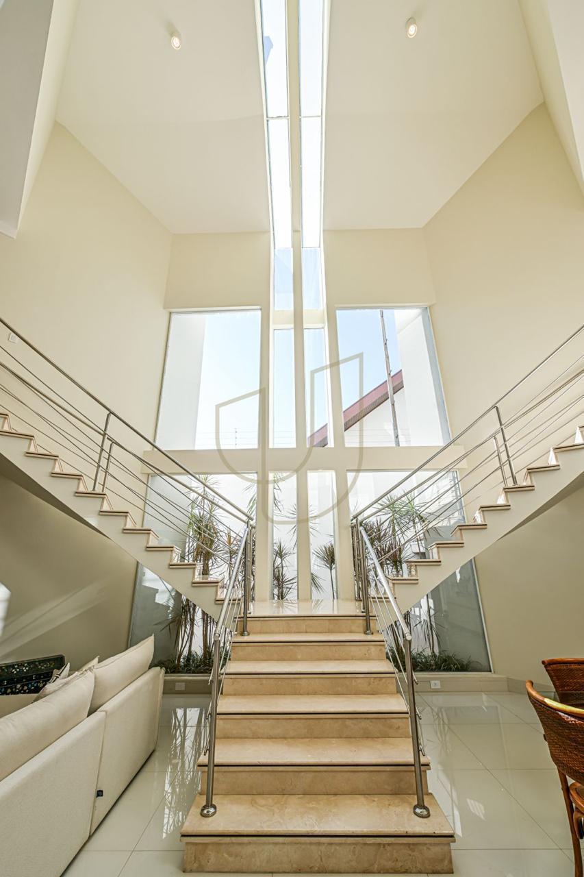 Sobrado sofisticado com 730m&sup2; no Jardim Apollo - S&atilde;o Jos&eacute; dos Campos/SP  São José dos Campos - 