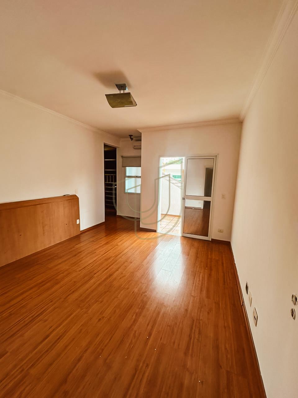 Sobrado Cl&aacute;ssico com 4 su&iacute;tes no Jardim Apollo I - S&atilde;o Jos&eacute; dos Campos/SP  São José dos Campos - 