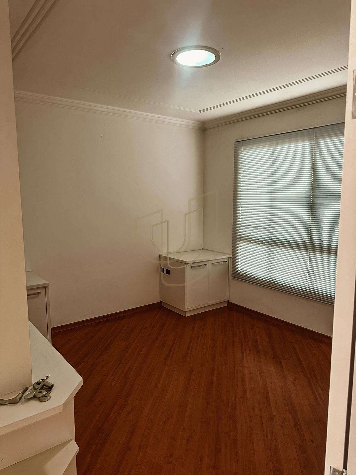 Sobrado Cl&aacute;ssico com 4 su&iacute;tes no Jardim Apollo I - S&atilde;o Jos&eacute; dos Campos/SP  São José dos Campos - 