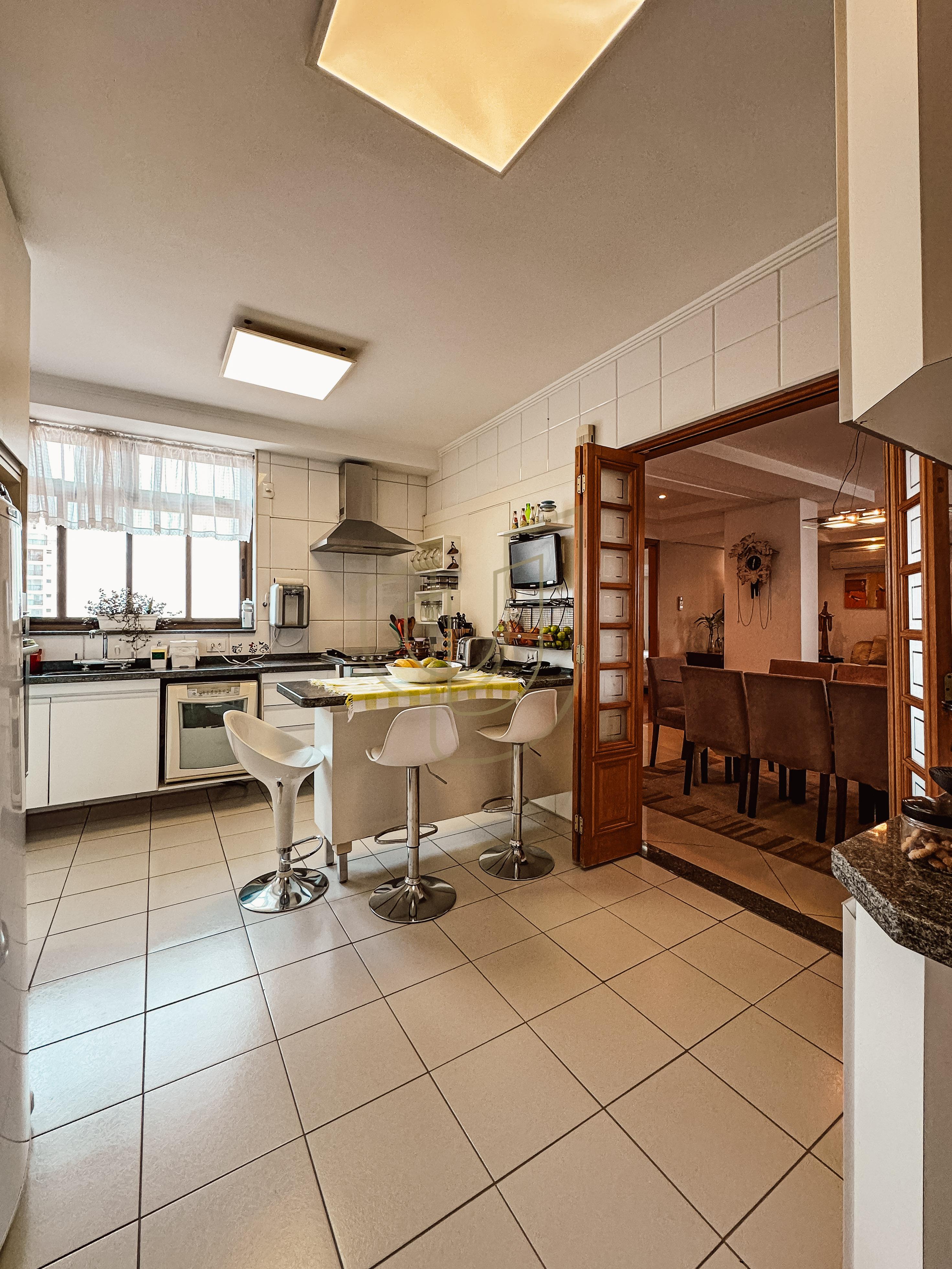 Cobertura Duplex com 4 Su&iacute;tes e 265m&sup2; no Jardim Aquarius - S&atilde;o Jos&eacute; dos Campos/SP  São José dos Campos - 