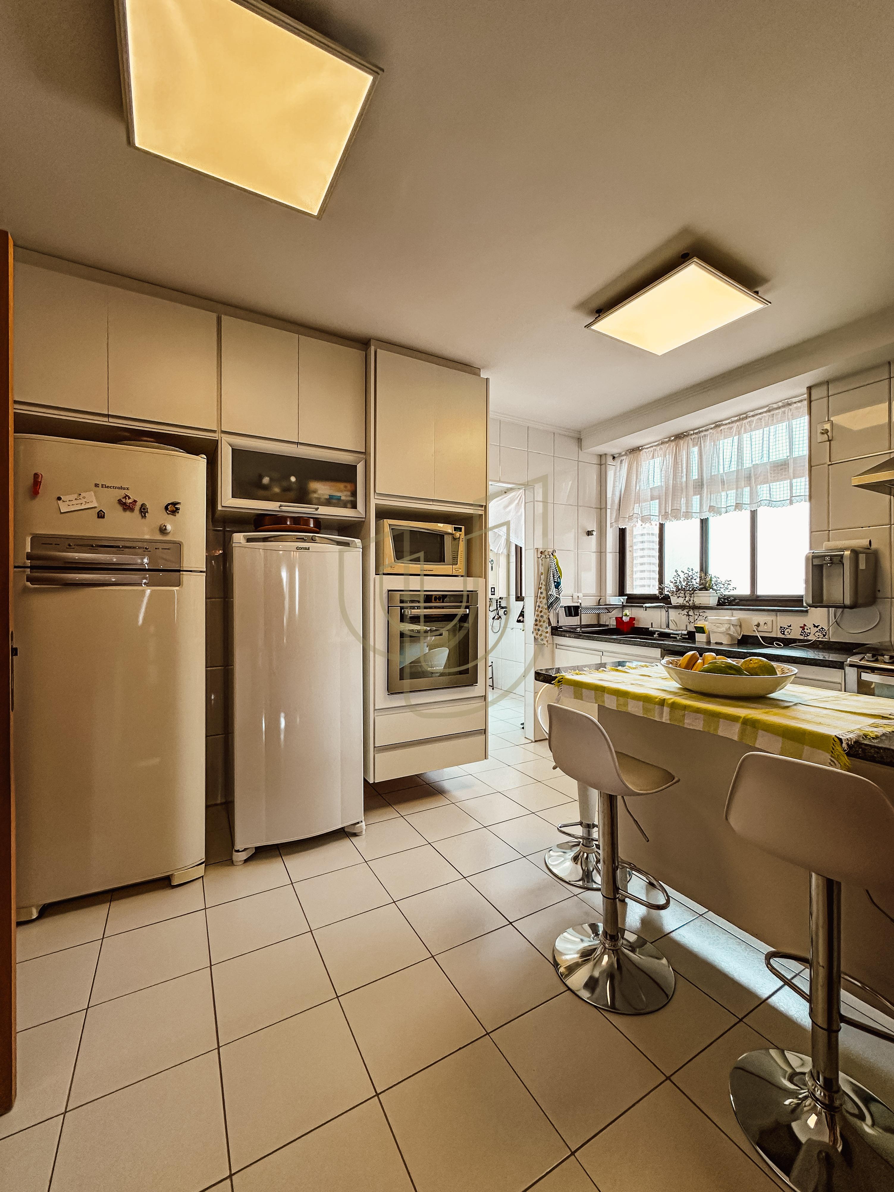 Cobertura Duplex com 4 Su&iacute;tes e 265m&sup2; no Jardim Aquarius - S&atilde;o Jos&eacute; dos Campos/SP  São José dos Campos - 