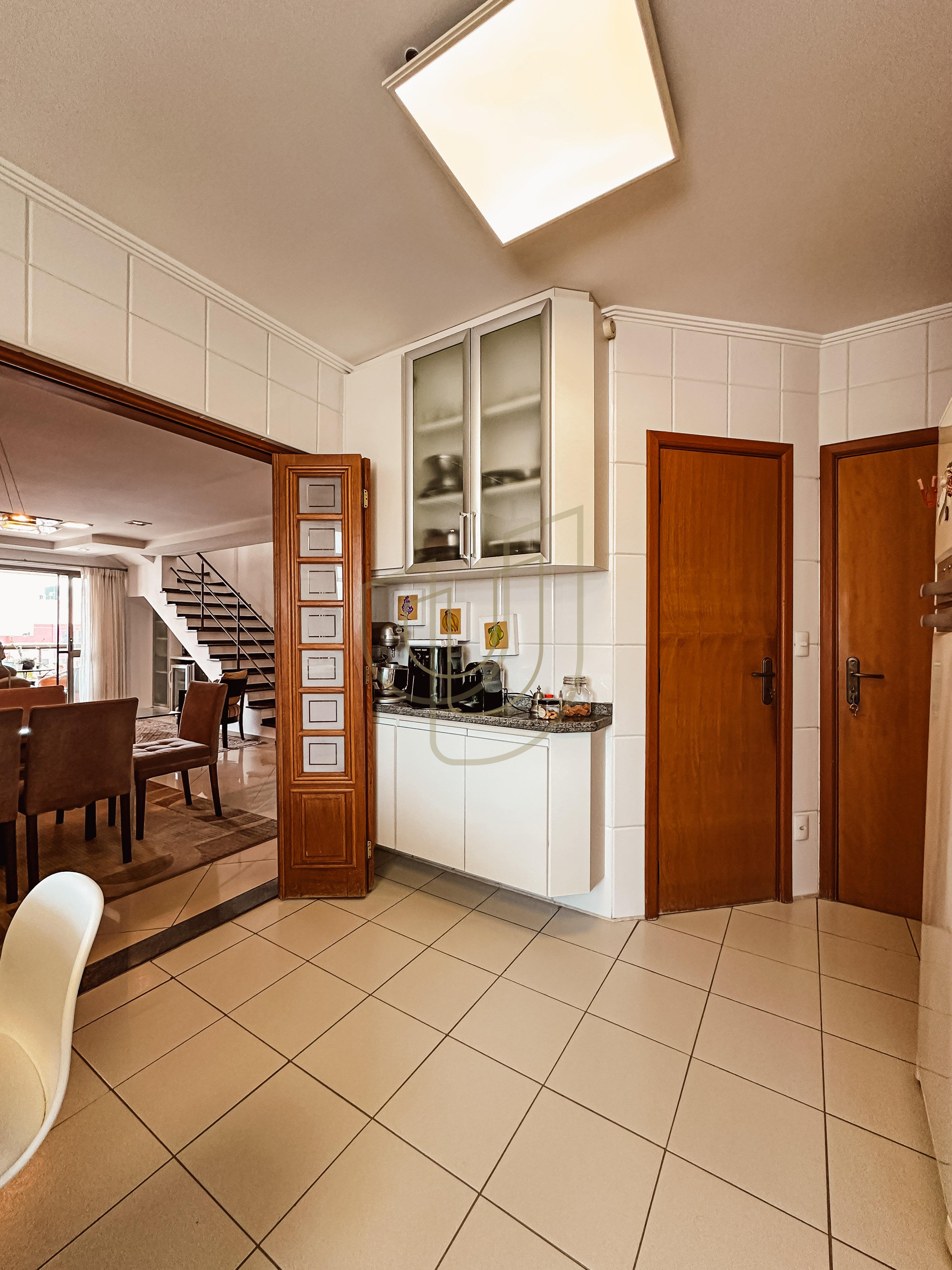 Cobertura Duplex com 4 Su&iacute;tes e 265m&sup2; no Jardim Aquarius - S&atilde;o Jos&eacute; dos Campos/SP  São José dos Campos - 