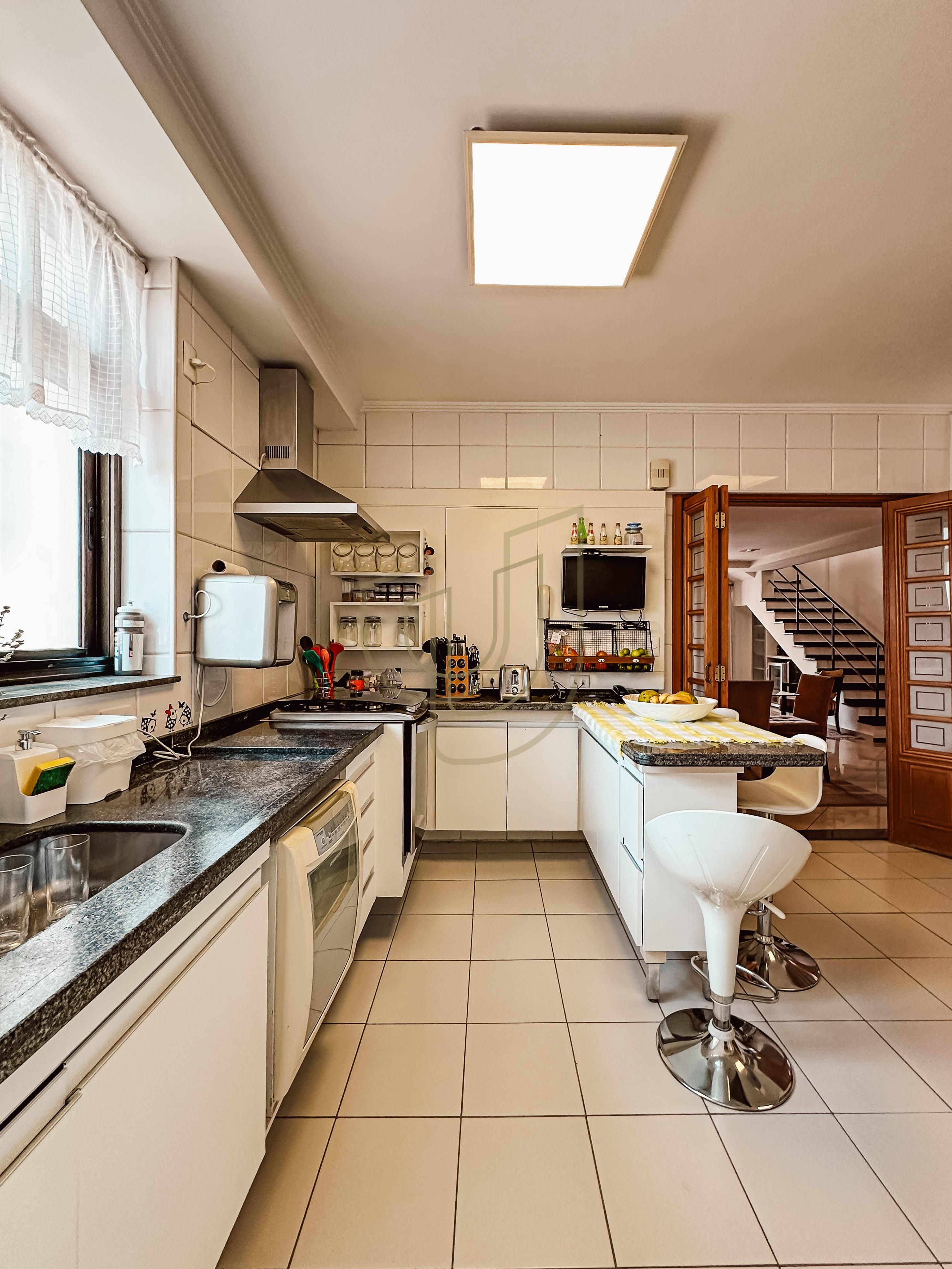 Cobertura Duplex com 4 Su&iacute;tes e 265m&sup2; no Jardim Aquarius - S&atilde;o Jos&eacute; dos Campos/SP  São José dos Campos - 