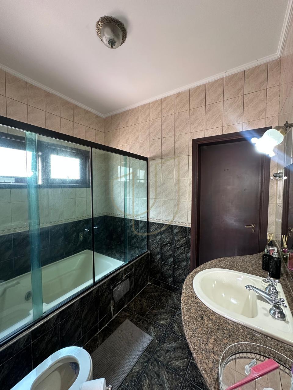 Sobrado com 4 Dormit&oacute;rios de 360m&sup2; no Esplanada do Sol - Jardim Esplanada  São José dos Campos - 