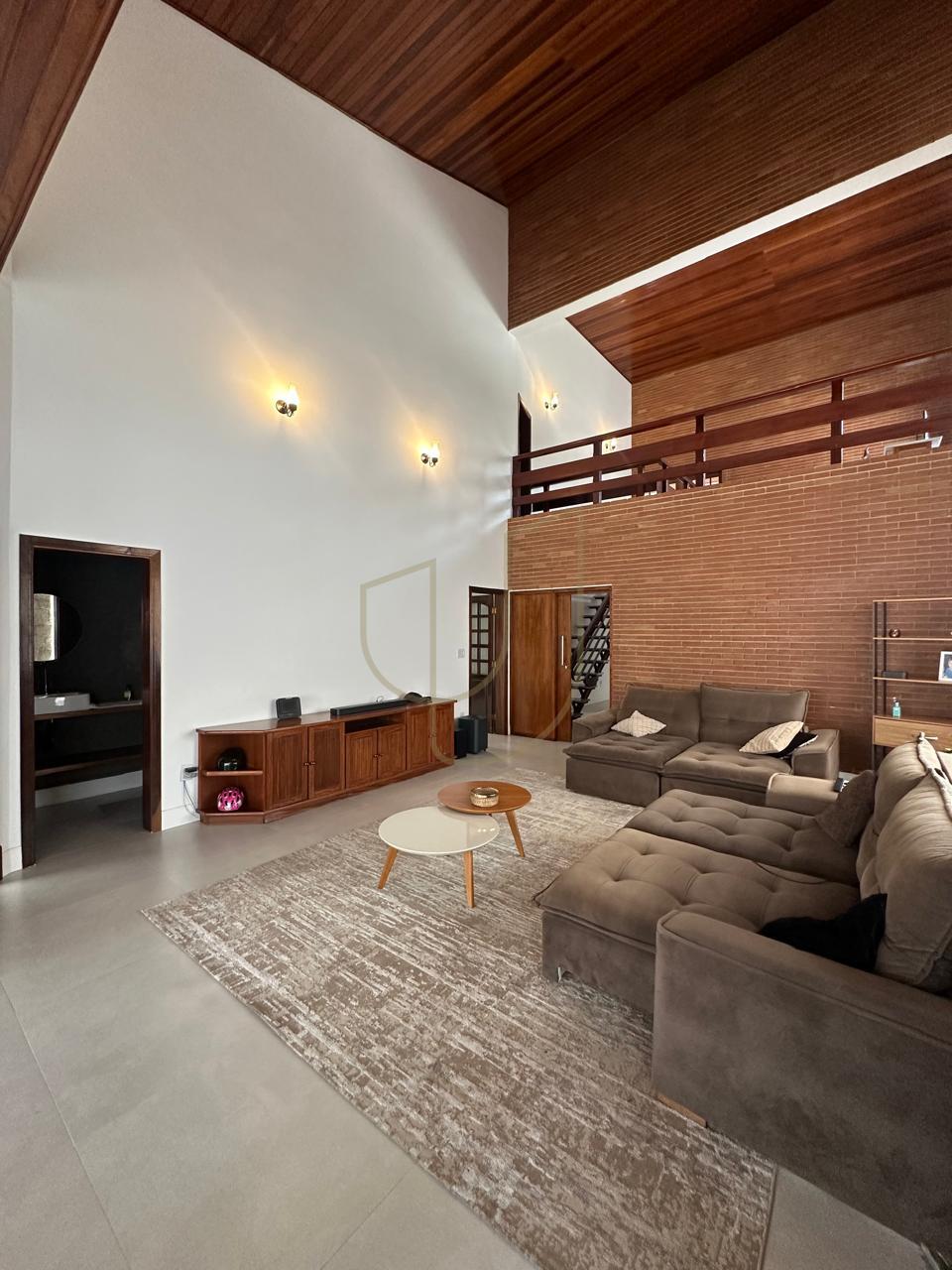 Sobrado com 4 Dormit&oacute;rios de 360m&sup2; no Esplanada do Sol - Jardim Esplanada  São José dos Campos - 