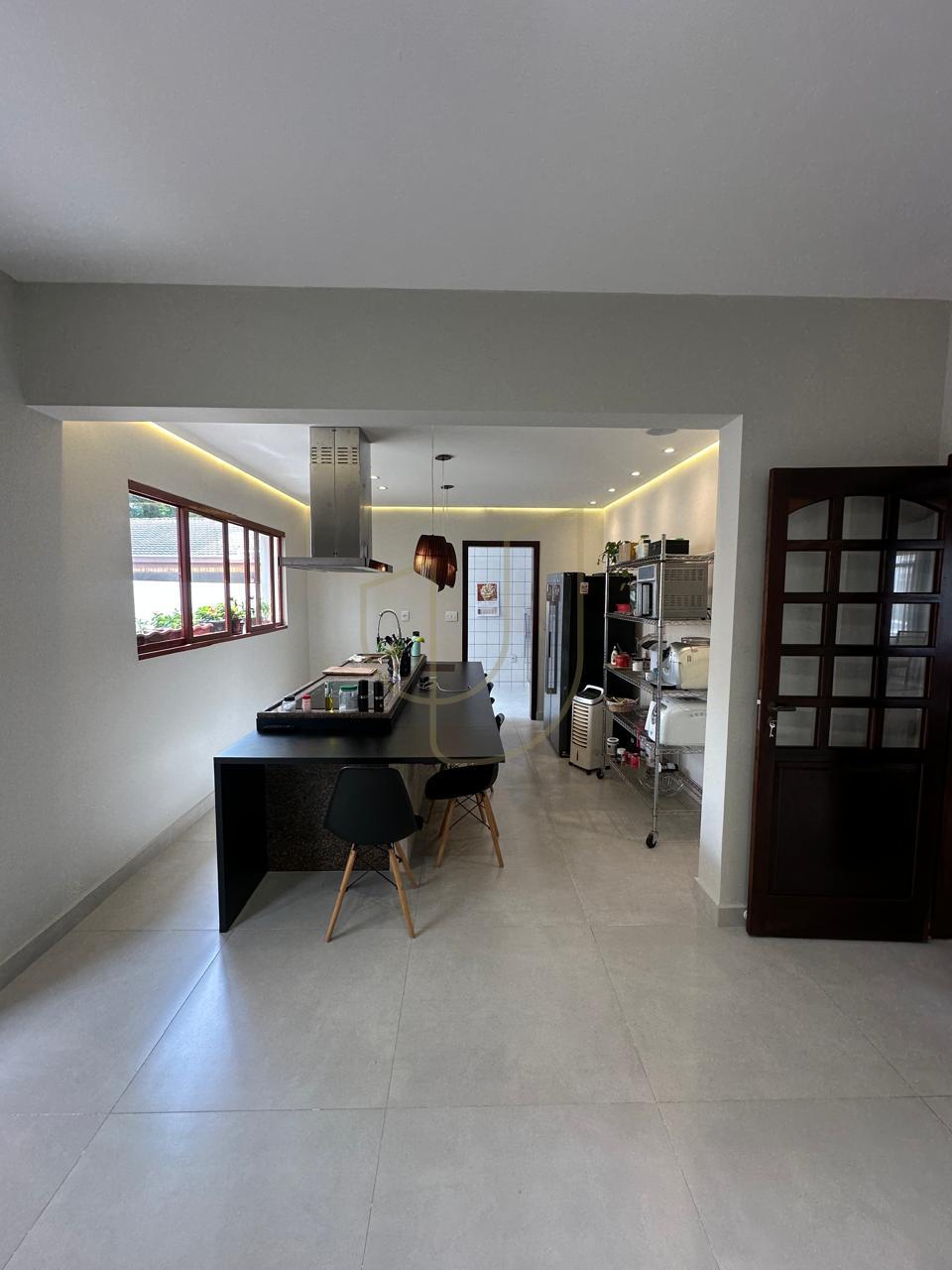 Sobrado com 4 Dormit&oacute;rios de 360m&sup2; no Esplanada do Sol - Jardim Esplanada  São José dos Campos - 