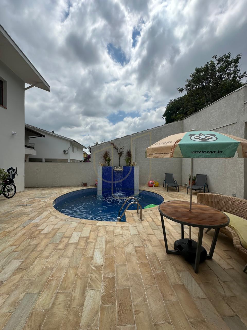 Sobrado com 4 Dormit&oacute;rios de 360m&sup2; no Esplanada do Sol - Jardim Esplanada  São José dos Campos - 