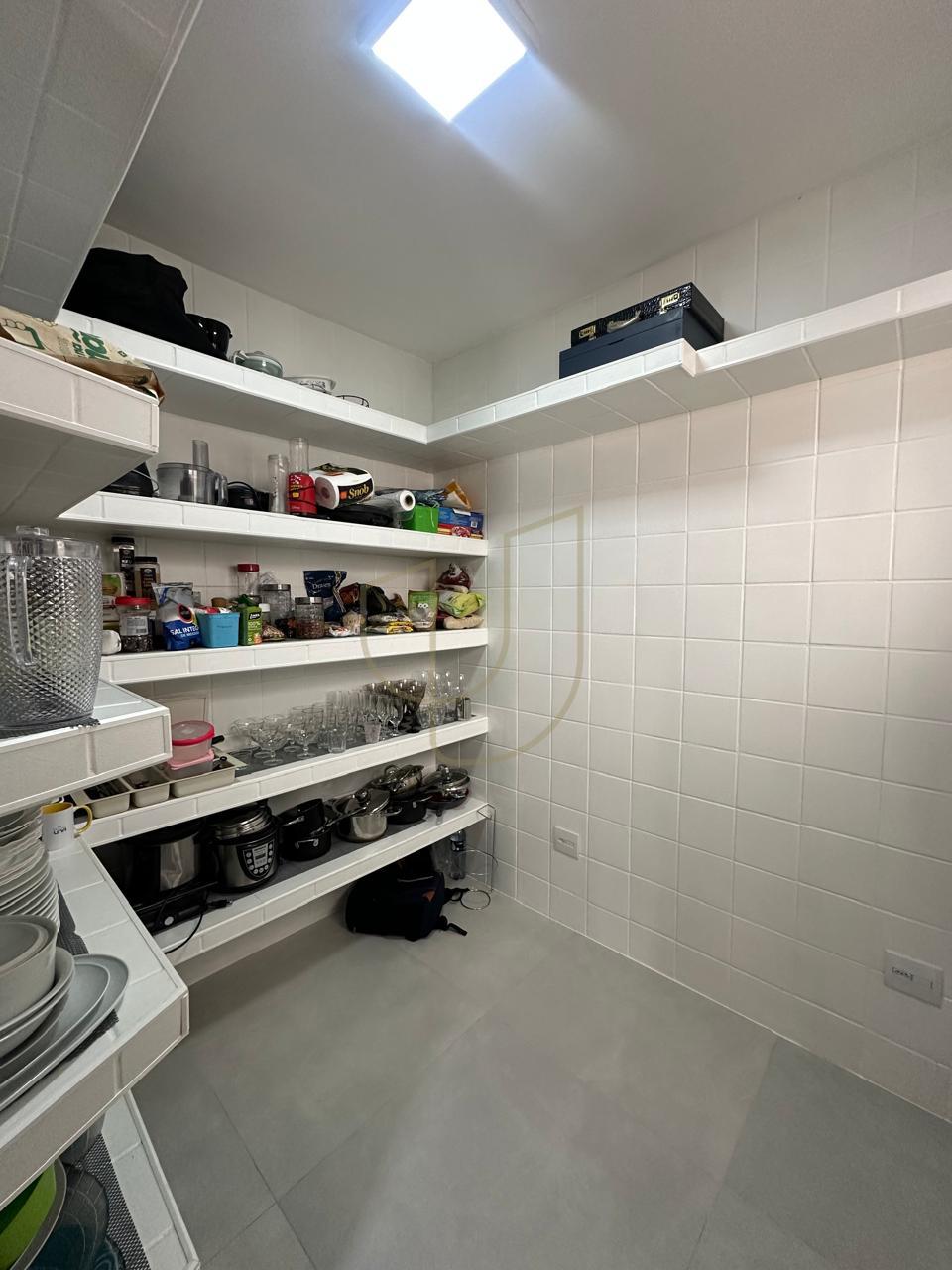 Sobrado com 4 Dormit&oacute;rios de 360m&sup2; no Esplanada do Sol - Jardim Esplanada  São José dos Campos - 