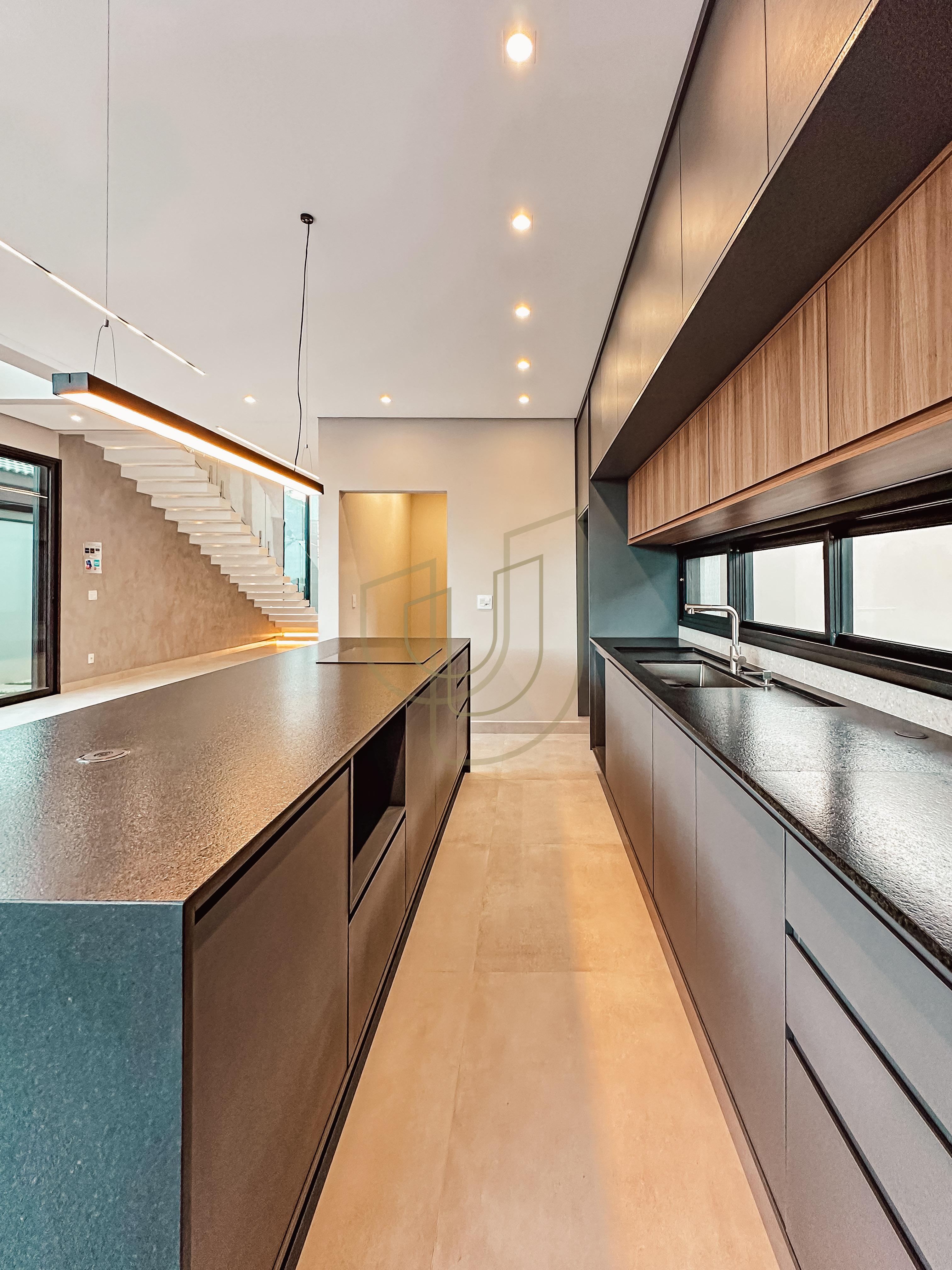 Sobrado com 4 Su&iacute;tes no Floradas do Paratehy - Urbanova  São José dos Campos - 