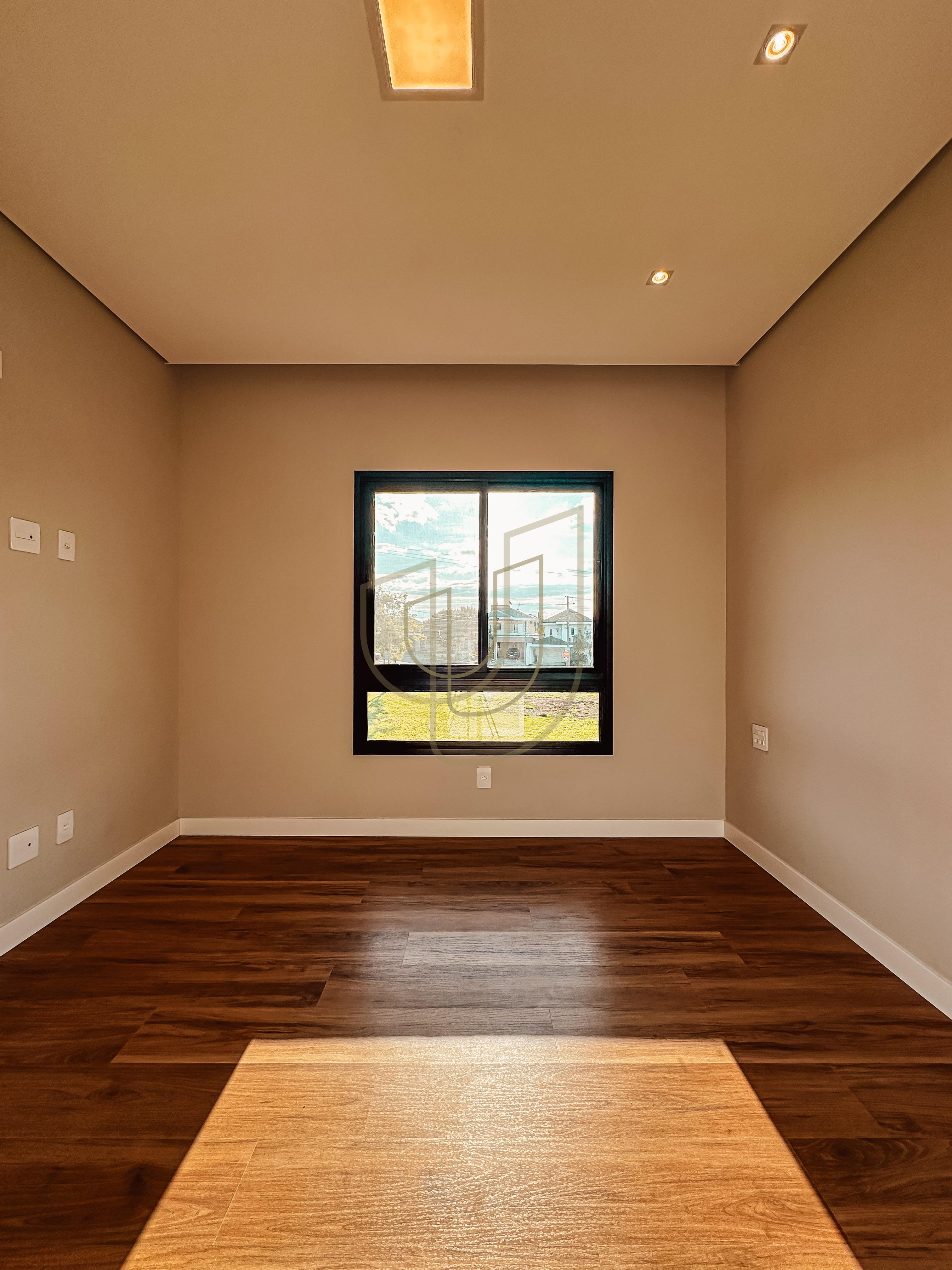 Sobrado com 4 Su&iacute;tes no Floradas do Paratehy - Urbanova  São José dos Campos - 