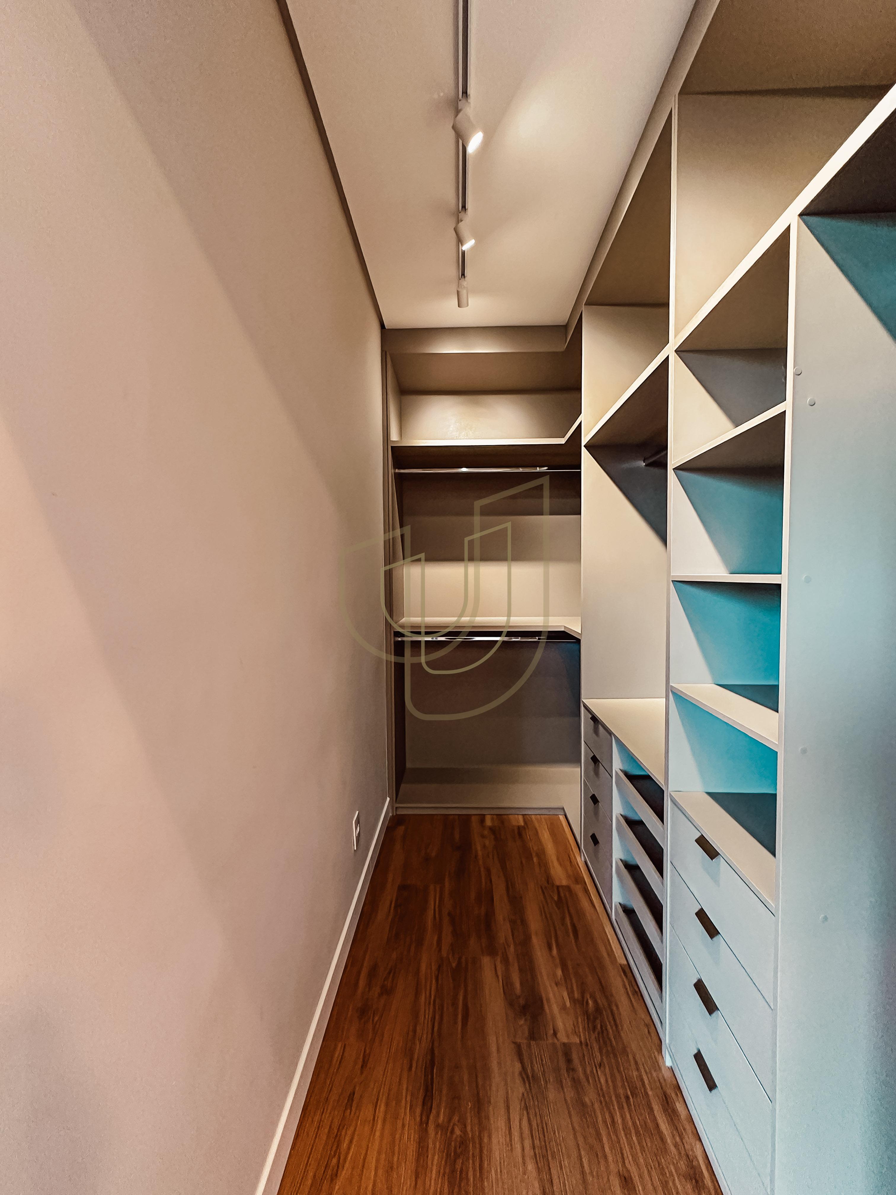 Sobrado com 4 Su&iacute;tes no Floradas do Paratehy - Urbanova  São José dos Campos - 