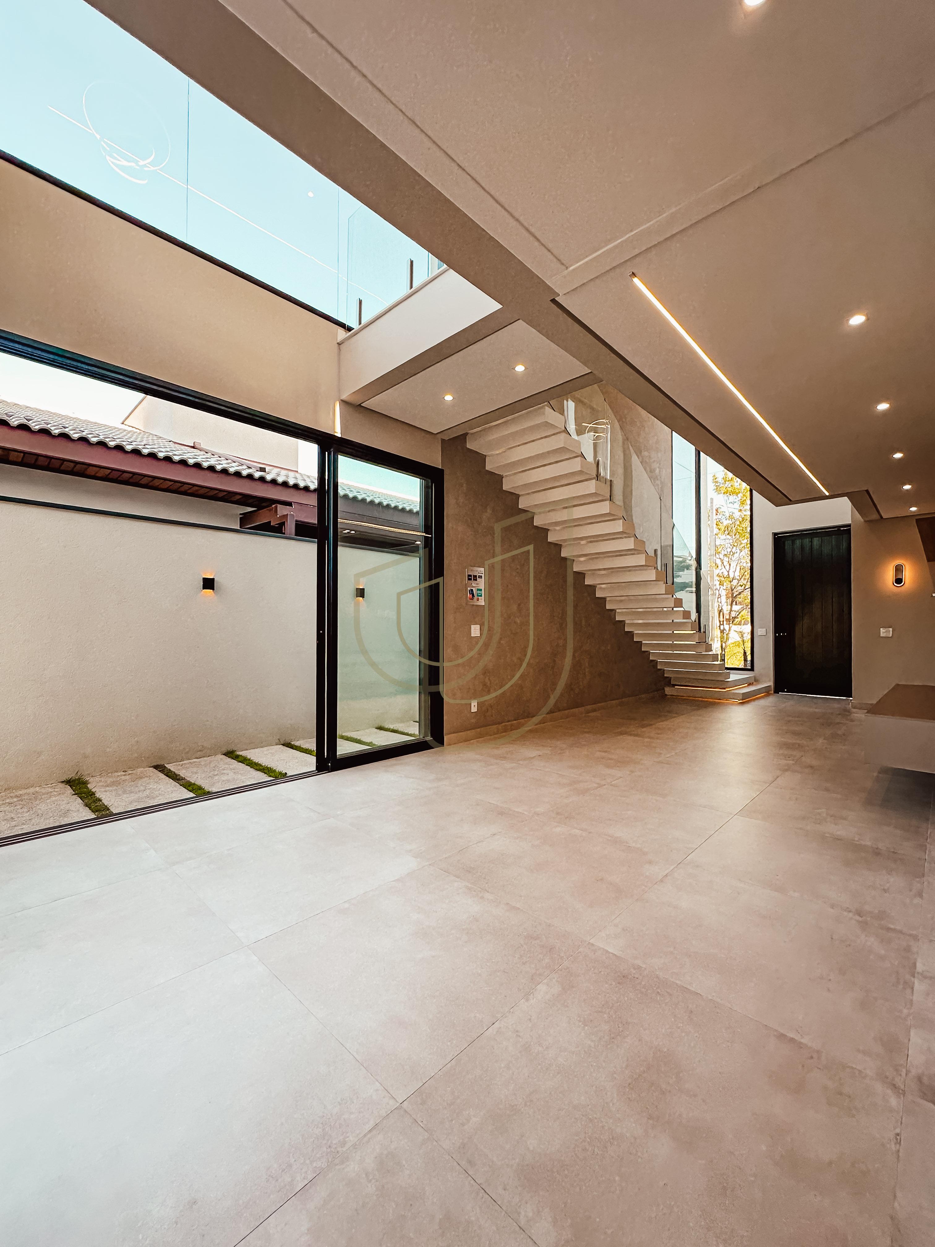 Sobrado com 4 Su&iacute;tes no Floradas do Paratehy - Urbanova  São José dos Campos - 