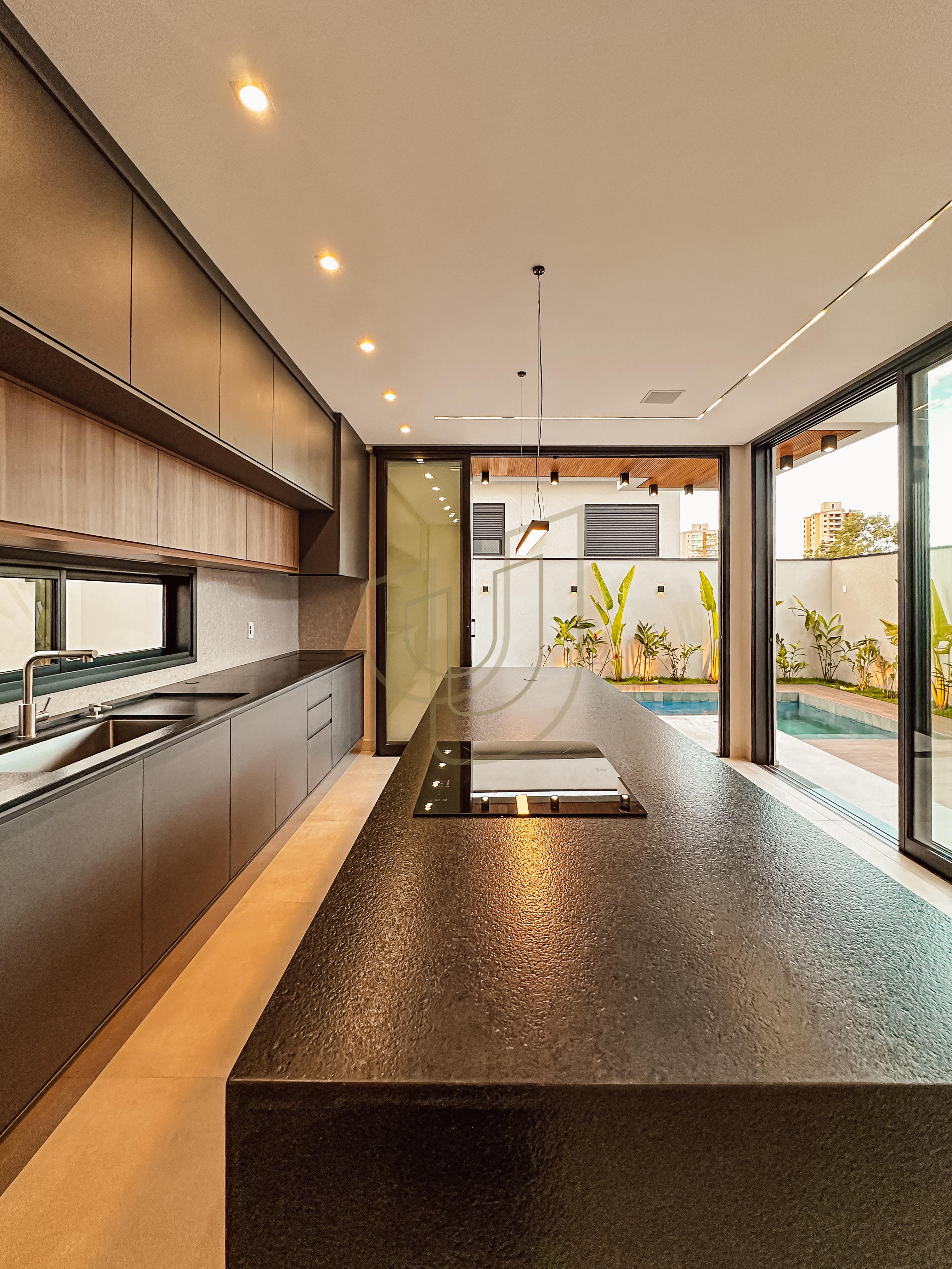 Sobrado com 4 Su&iacute;tes no Floradas do Paratehy - Urbanova  São José dos Campos - 