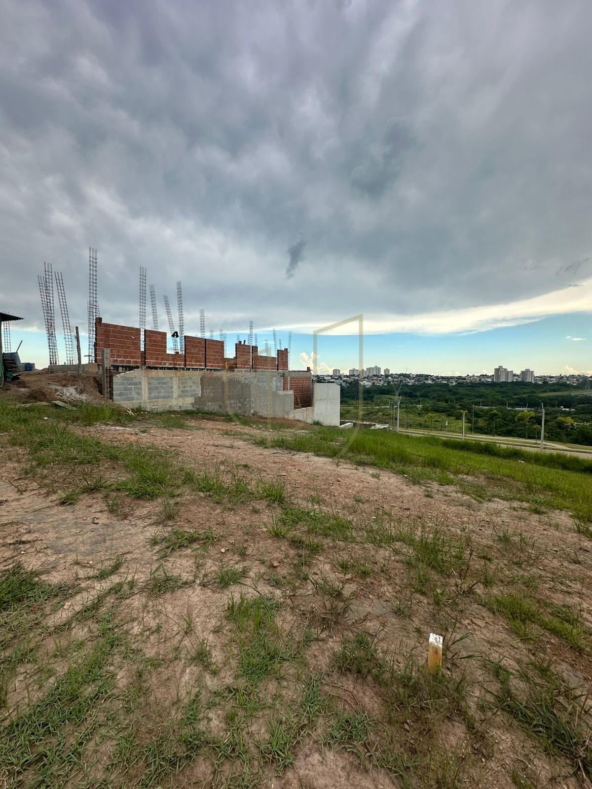 Terreno em declive Terras Alpha Urbanova SJC Rua Tenente-Polícia Militar Giancarlo Bindandi Dom São José dos Campos - 