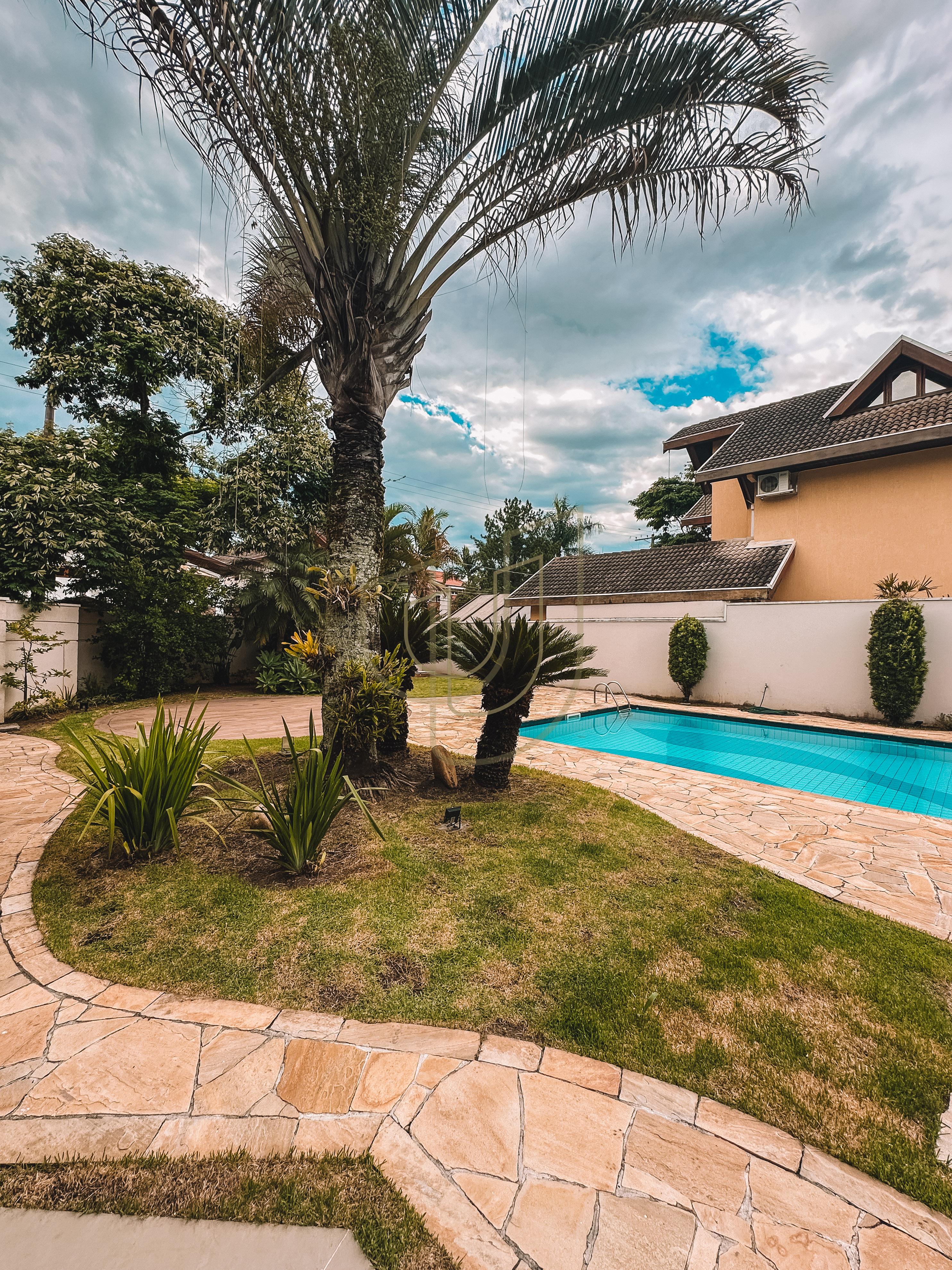 Sobrado com terreno de 720m&sup2; e 4 Dormit&oacute;rios no Jardim das Colinas - S&atilde;o Jos&eacute; dos Campos  São José dos Campos - 