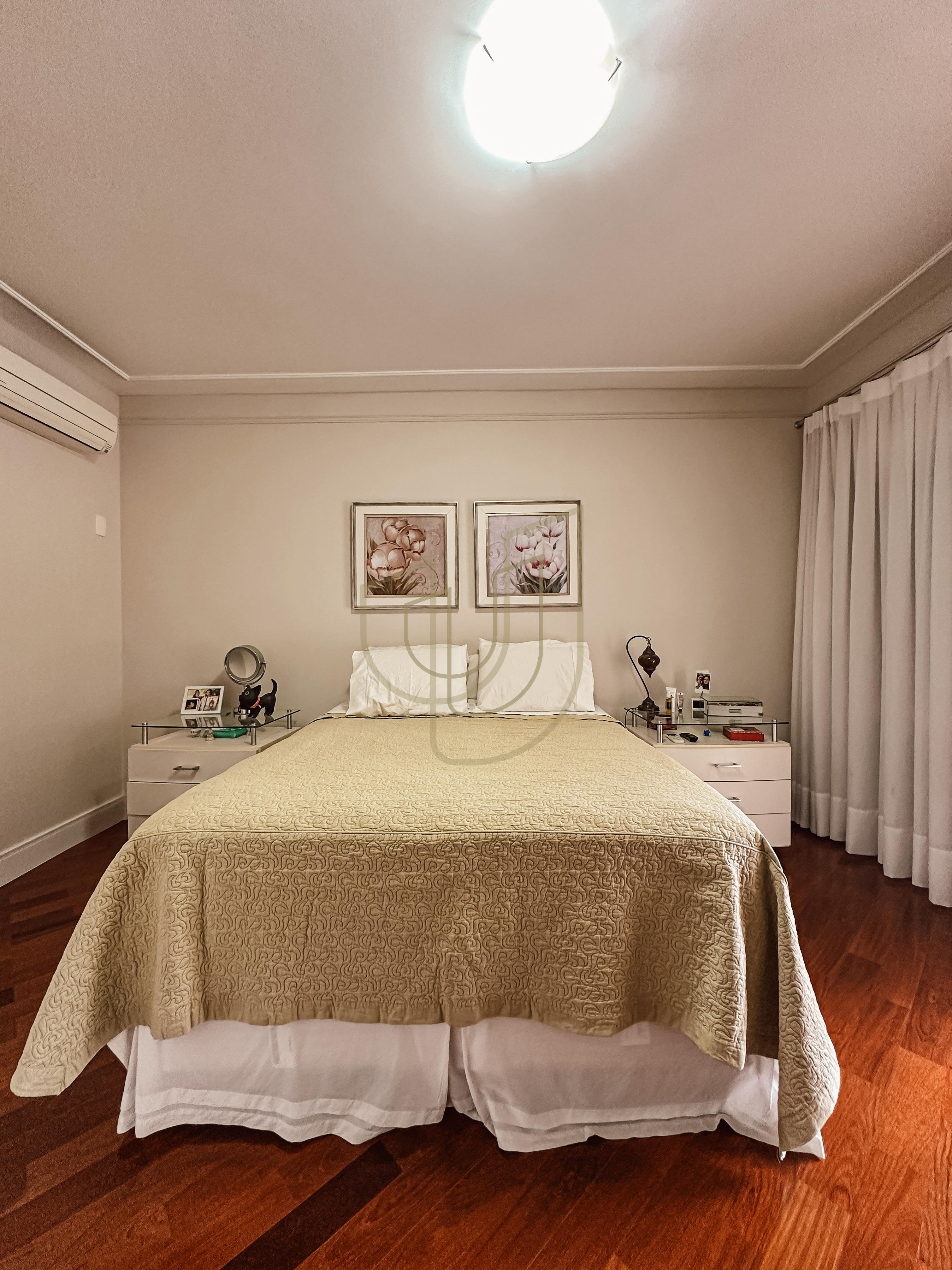 Sobrado com terreno de 720m&sup2; e 4 Dormit&oacute;rios no Jardim das Colinas - S&atilde;o Jos&eacute; dos Campos  São José dos Campos - 