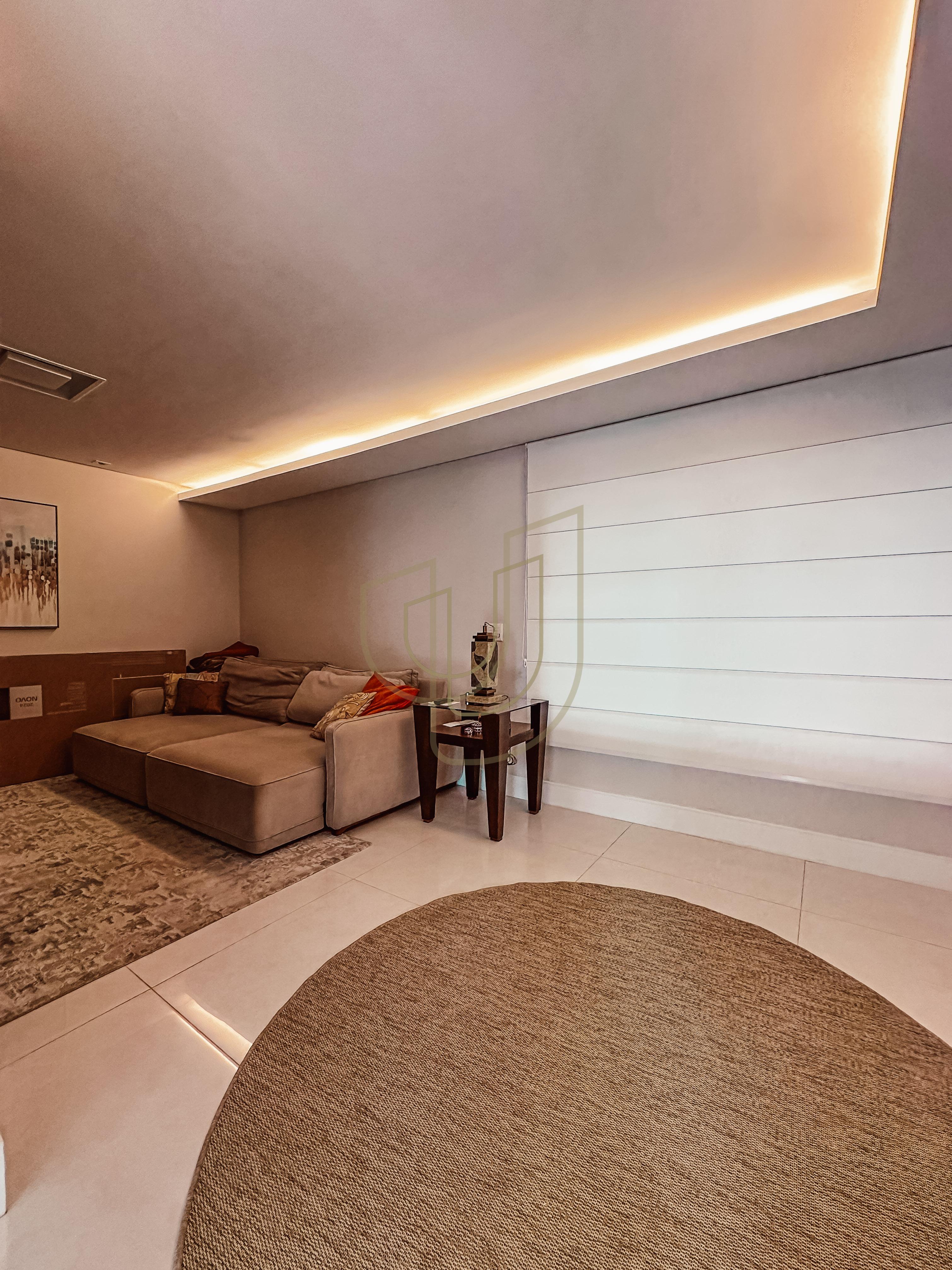 Sobrado com terreno de 720m&sup2; e 4 Dormit&oacute;rios no Jardim das Colinas - S&atilde;o Jos&eacute; dos Campos  São José dos Campos - 