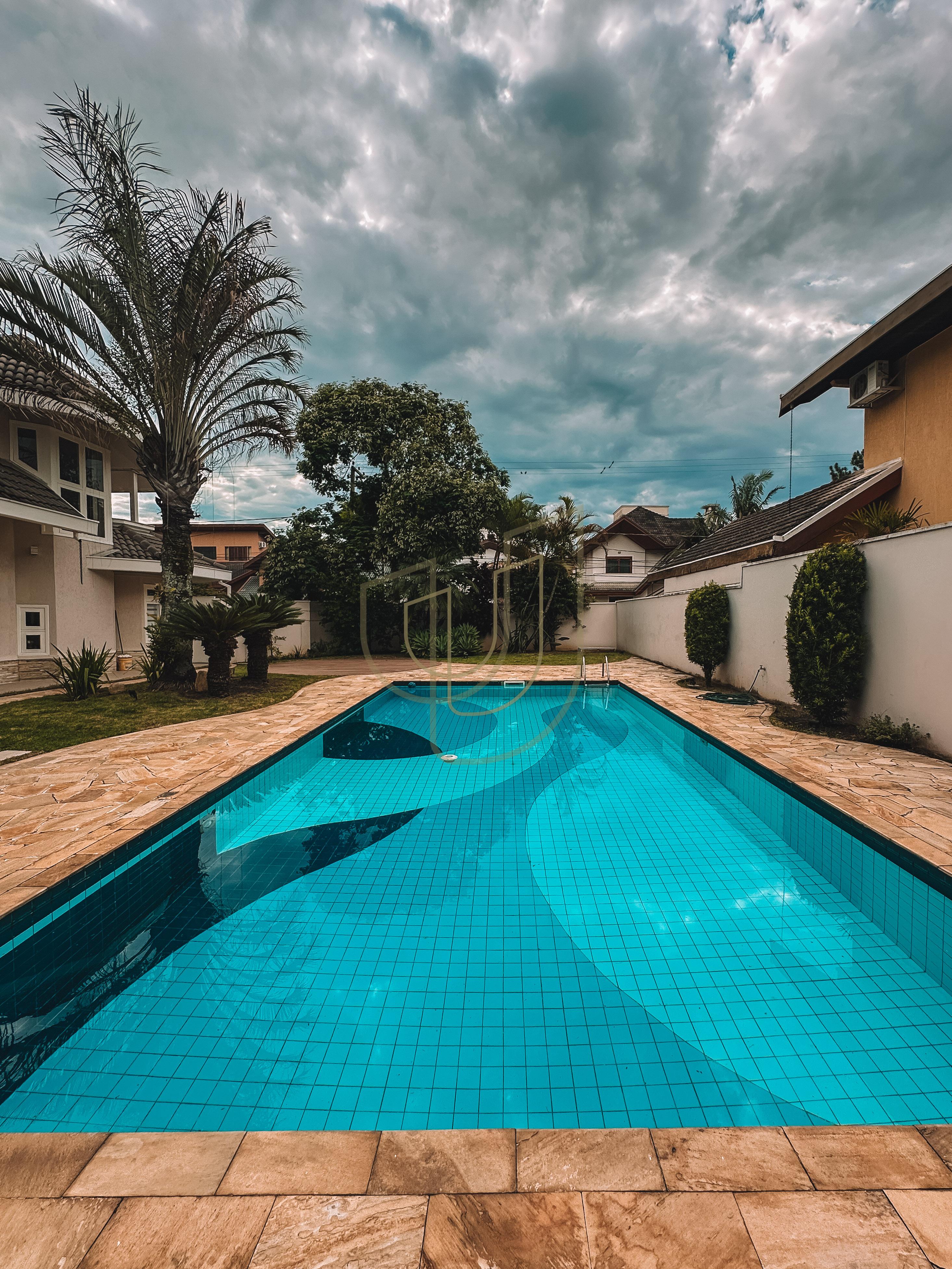 Sobrado com terreno de 720m&sup2; e 4 Dormit&oacute;rios no Jardim das Colinas - S&atilde;o Jos&eacute; dos Campos  São José dos Campos - 