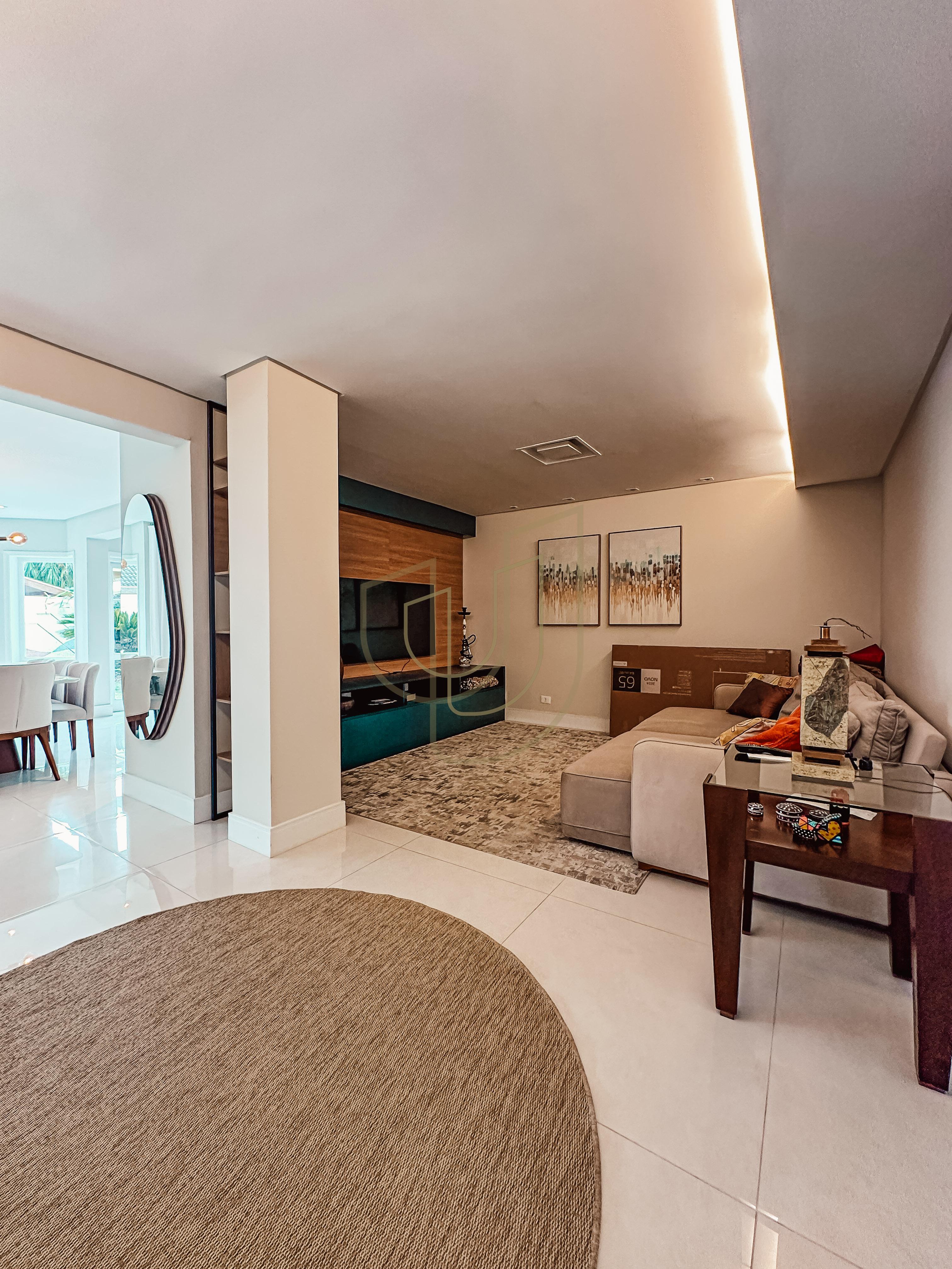 Sobrado com terreno de 720m&sup2; e 4 Dormit&oacute;rios no Jardim das Colinas - S&atilde;o Jos&eacute; dos Campos  São José dos Campos - 