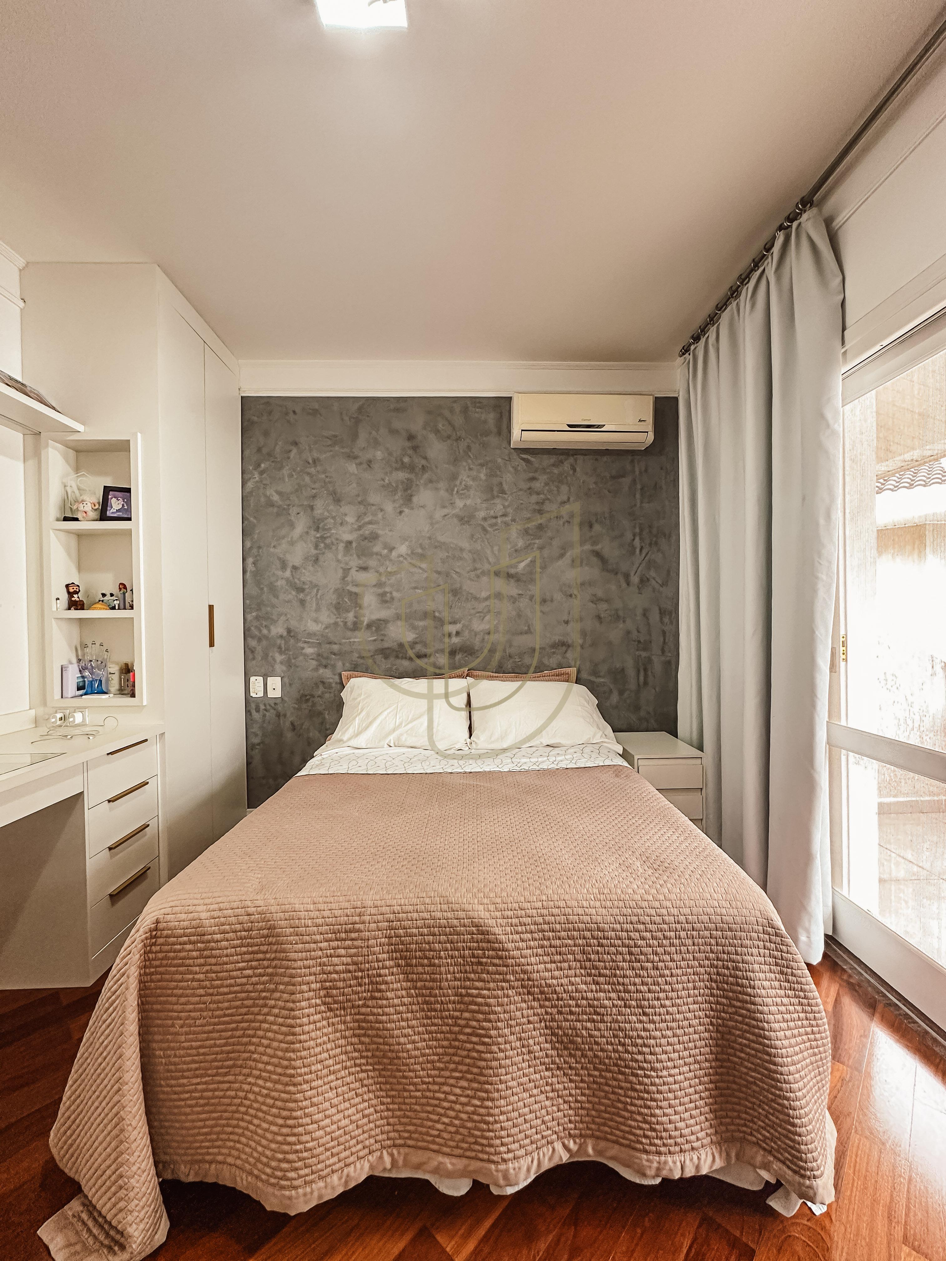 Sobrado com terreno de 720m&sup2; e 4 Dormit&oacute;rios no Jardim das Colinas - S&atilde;o Jos&eacute; dos Campos  São José dos Campos - 