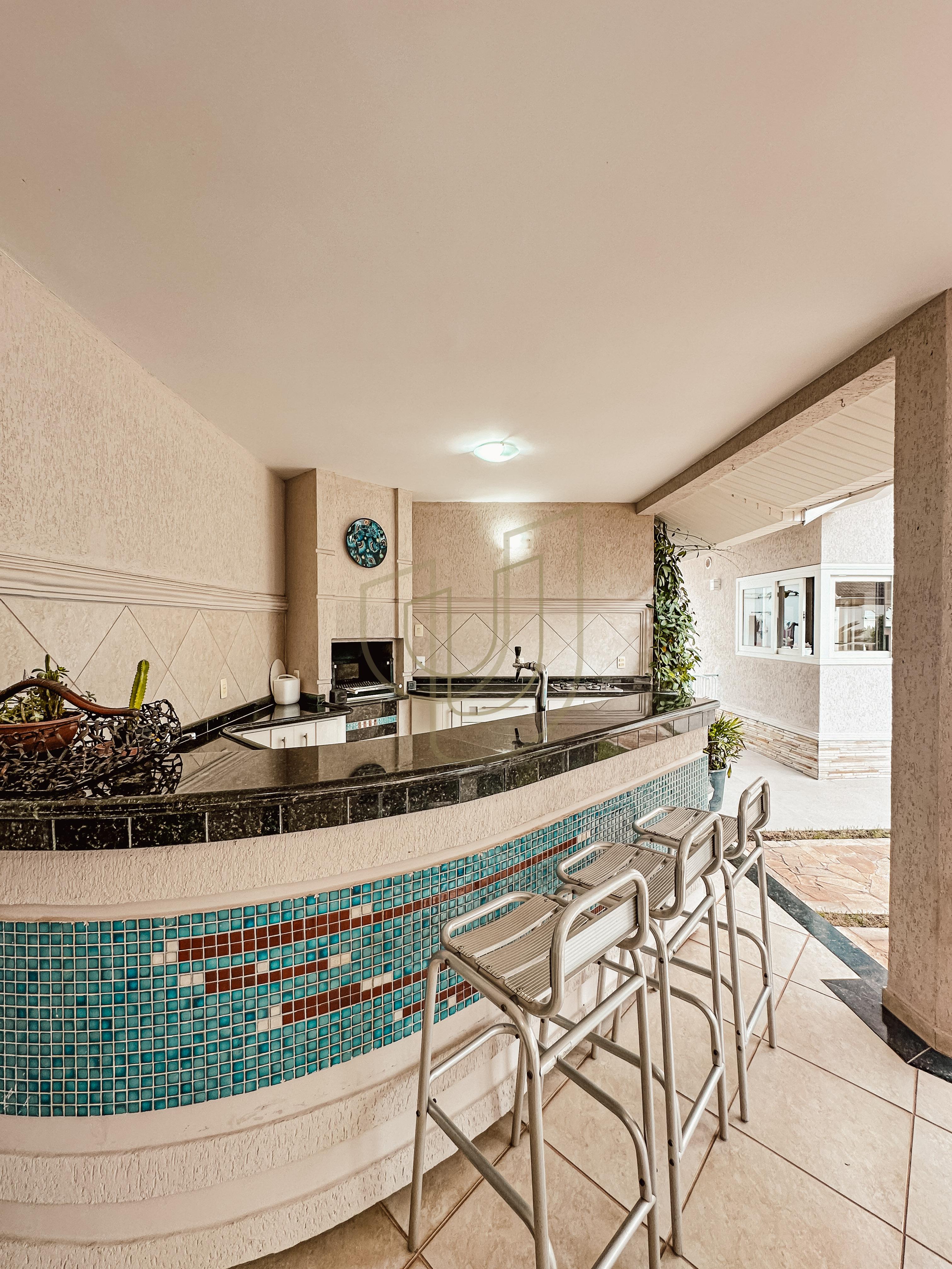 Sobrado com terreno de 720m&sup2; e 4 Dormit&oacute;rios no Jardim das Colinas - S&atilde;o Jos&eacute; dos Campos  São José dos Campos - 