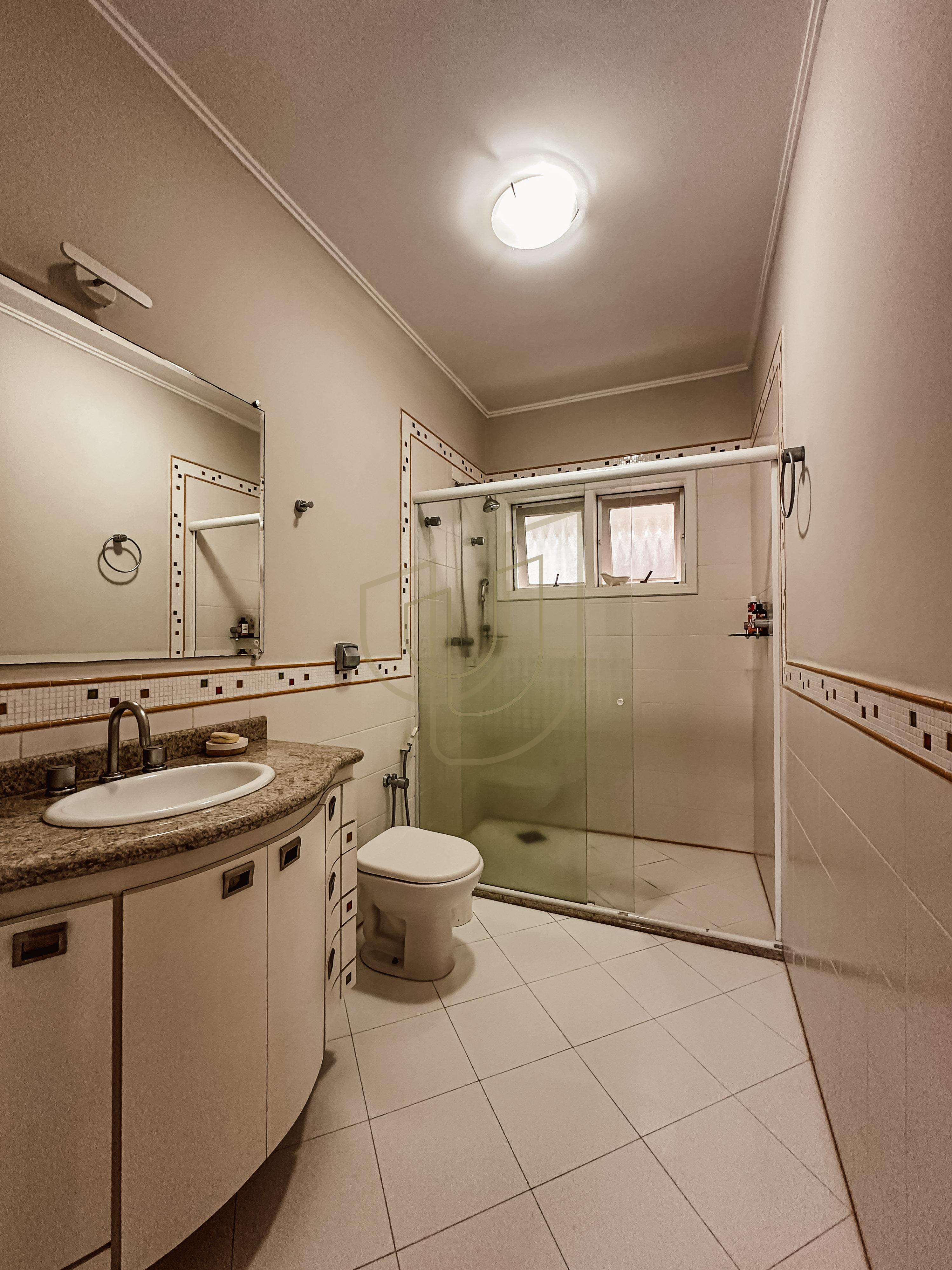 Sobrado com terreno de 720m&sup2; e 4 Dormit&oacute;rios no Jardim das Colinas - S&atilde;o Jos&eacute; dos Campos  São José dos Campos - 