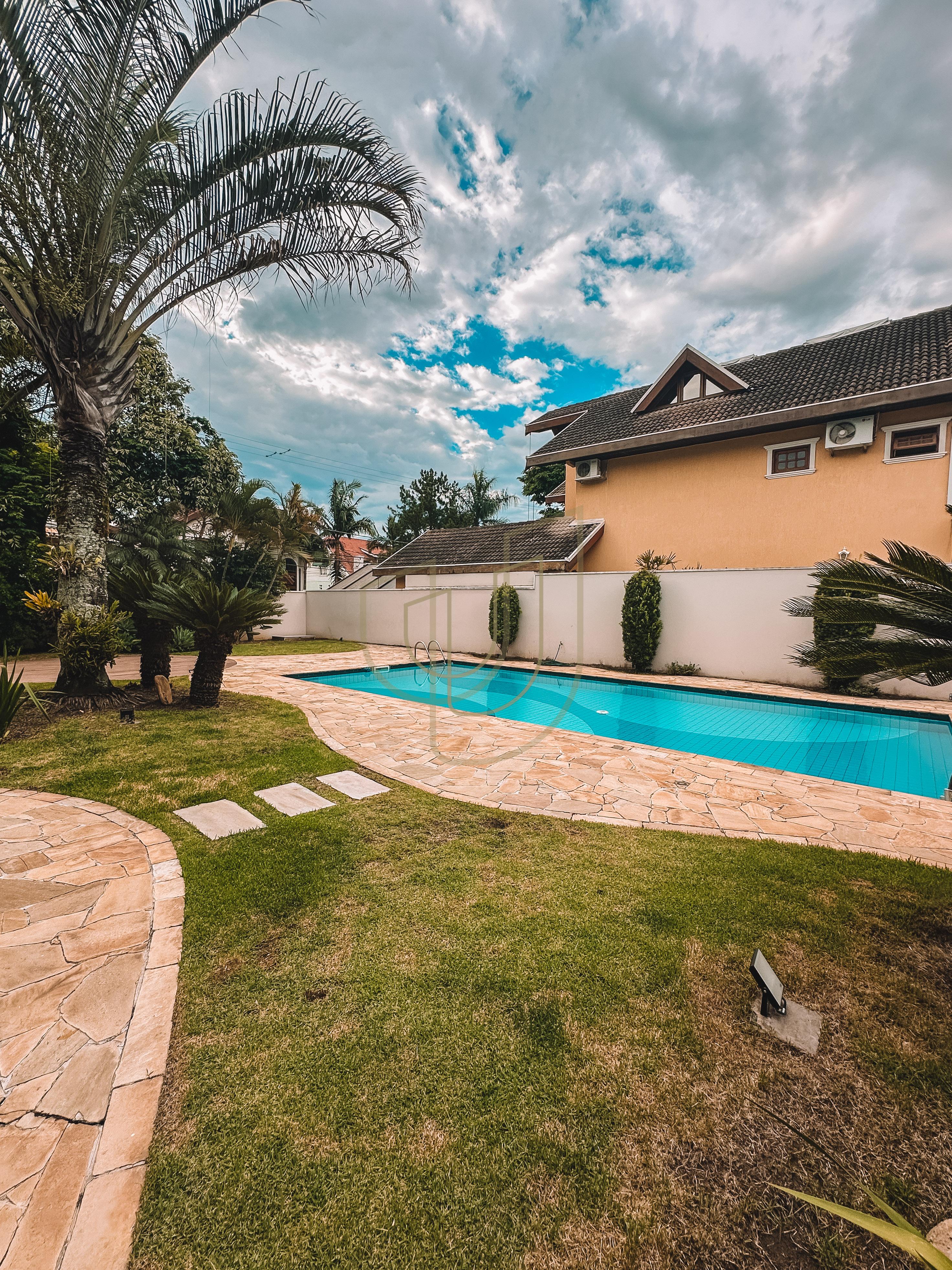 Sobrado com terreno de 720m&sup2; e 4 Dormit&oacute;rios no Jardim das Colinas - S&atilde;o Jos&eacute; dos Campos  São José dos Campos - 