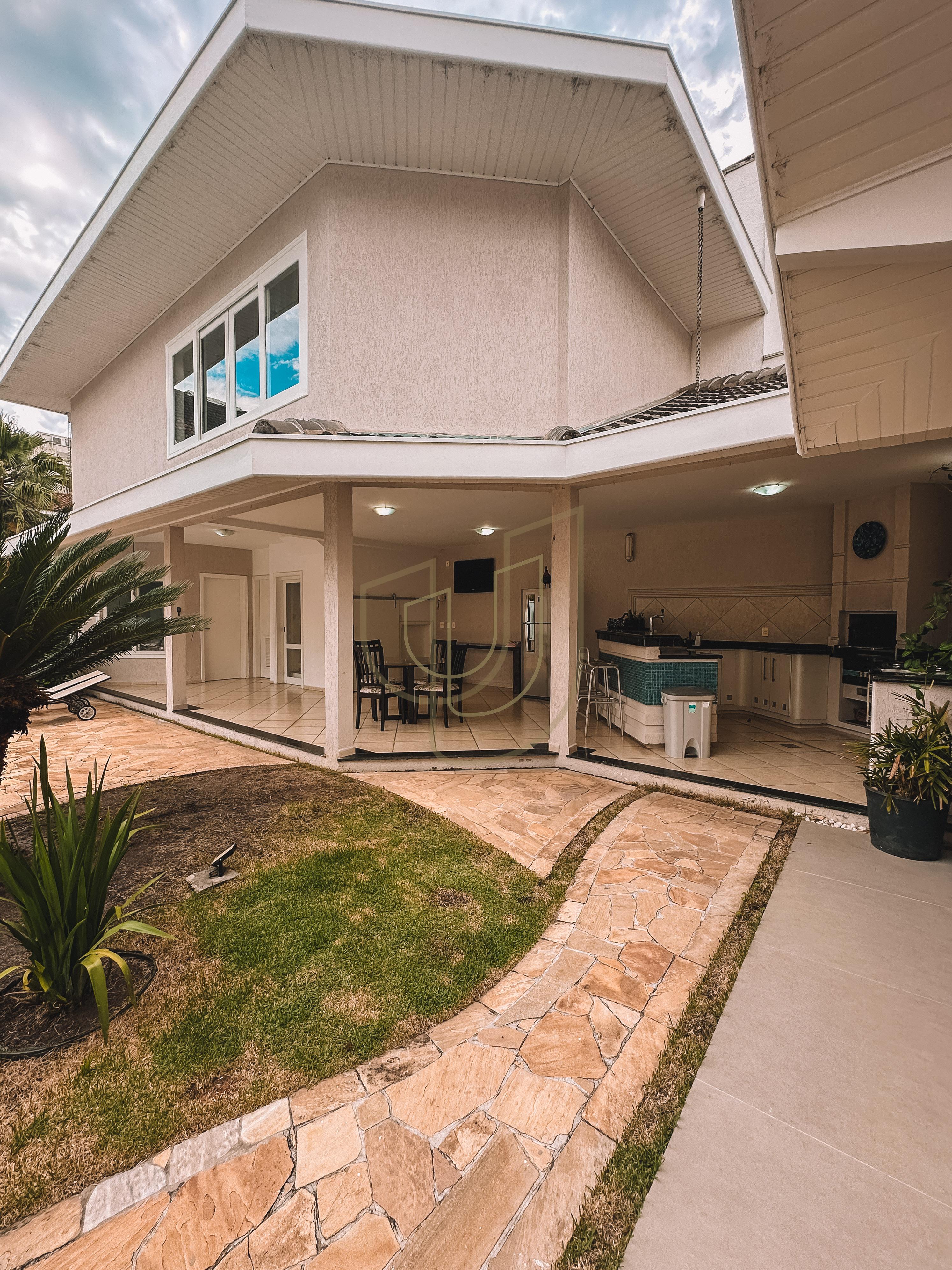 Sobrado com terreno de 720m&sup2; e 4 Dormit&oacute;rios no Jardim das Colinas - S&atilde;o Jos&eacute; dos Campos  São José dos Campos - 