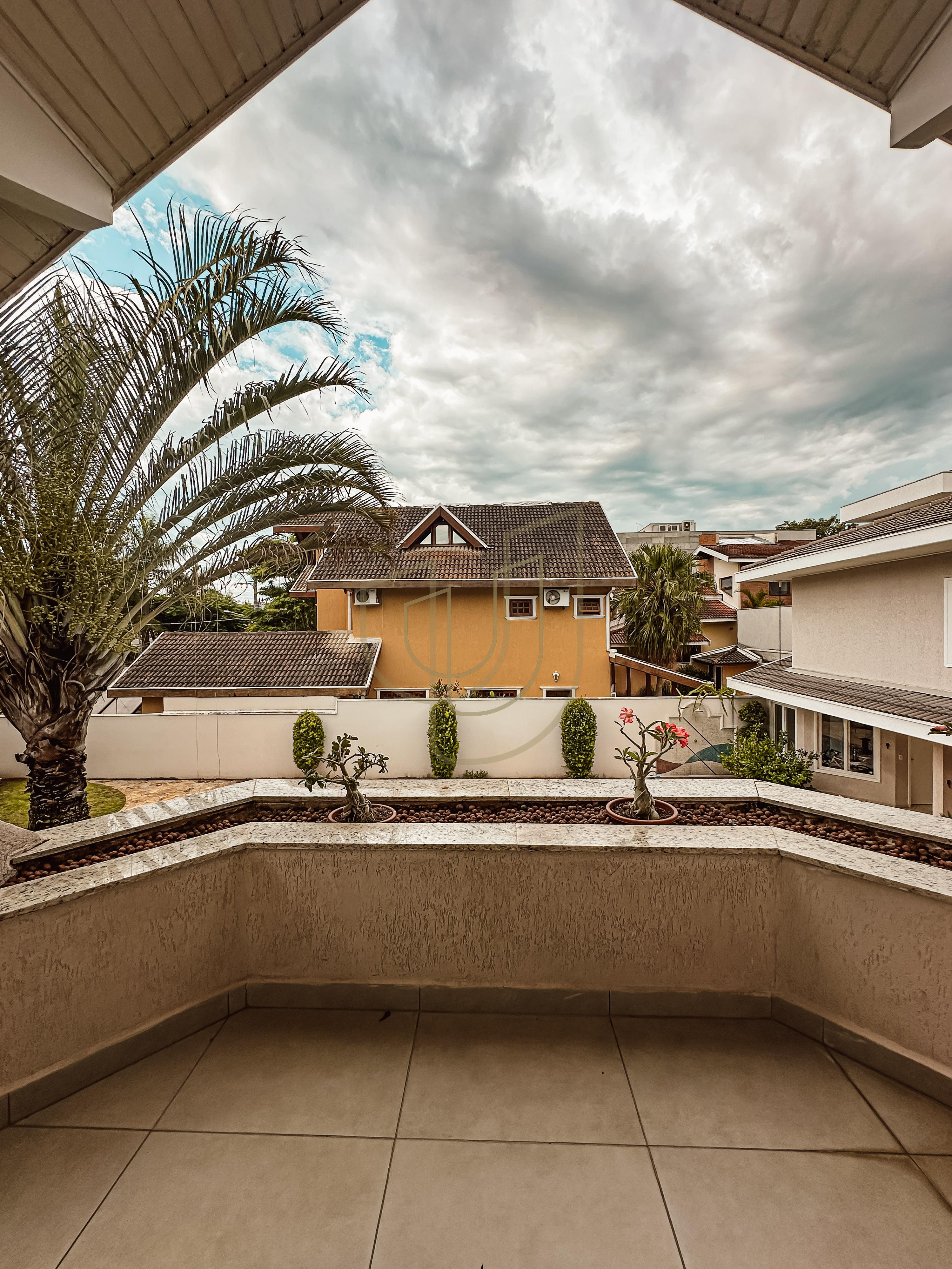 Sobrado com terreno de 720m&sup2; e 4 Dormit&oacute;rios no Jardim das Colinas - S&atilde;o Jos&eacute; dos Campos  São José dos Campos - 