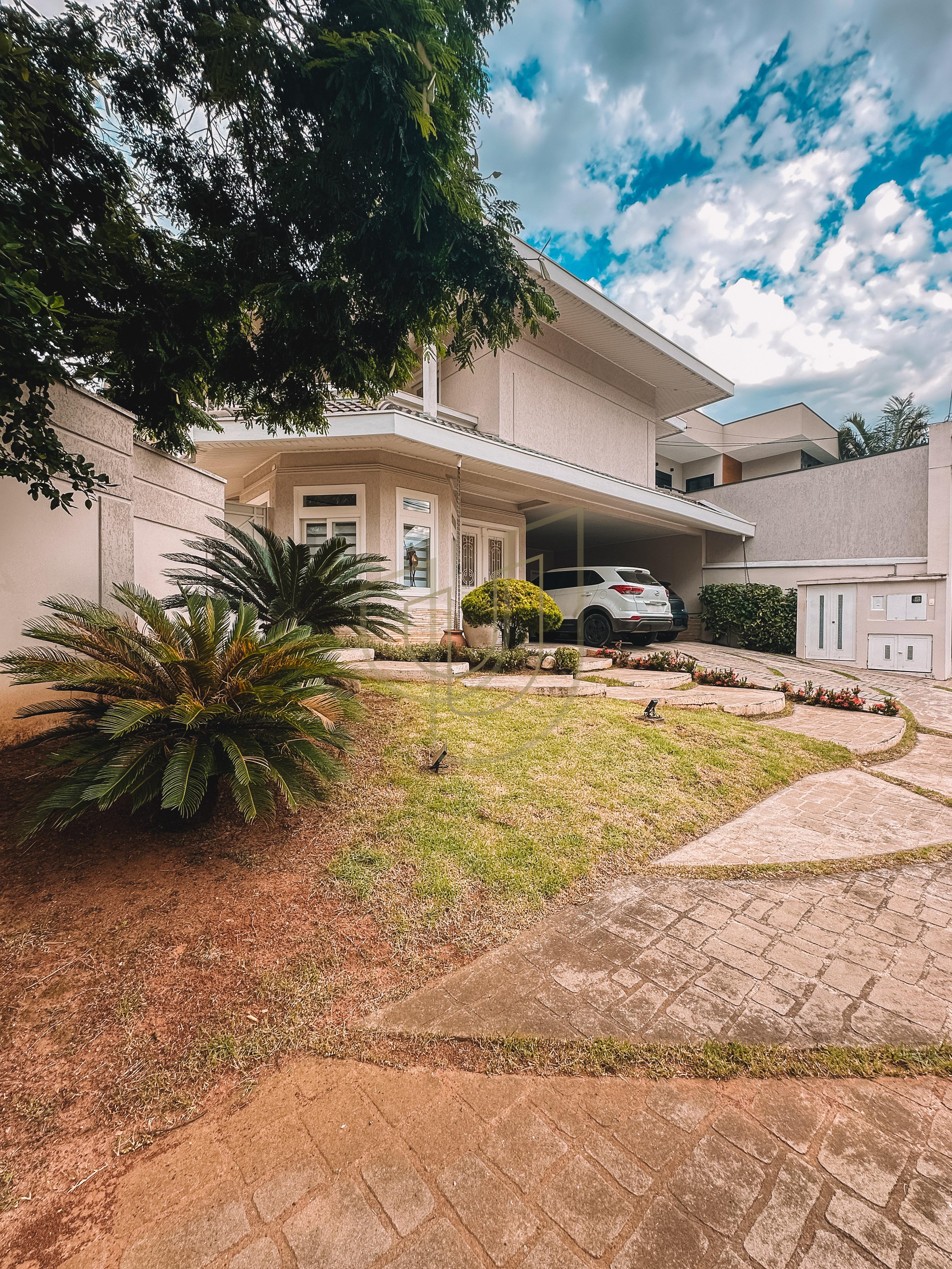 Sobrado com terreno de 720m&sup2; e 4 Dormit&oacute;rios no Jardim das Colinas - S&atilde;o Jos&eacute; dos Campos  São José dos Campos - 