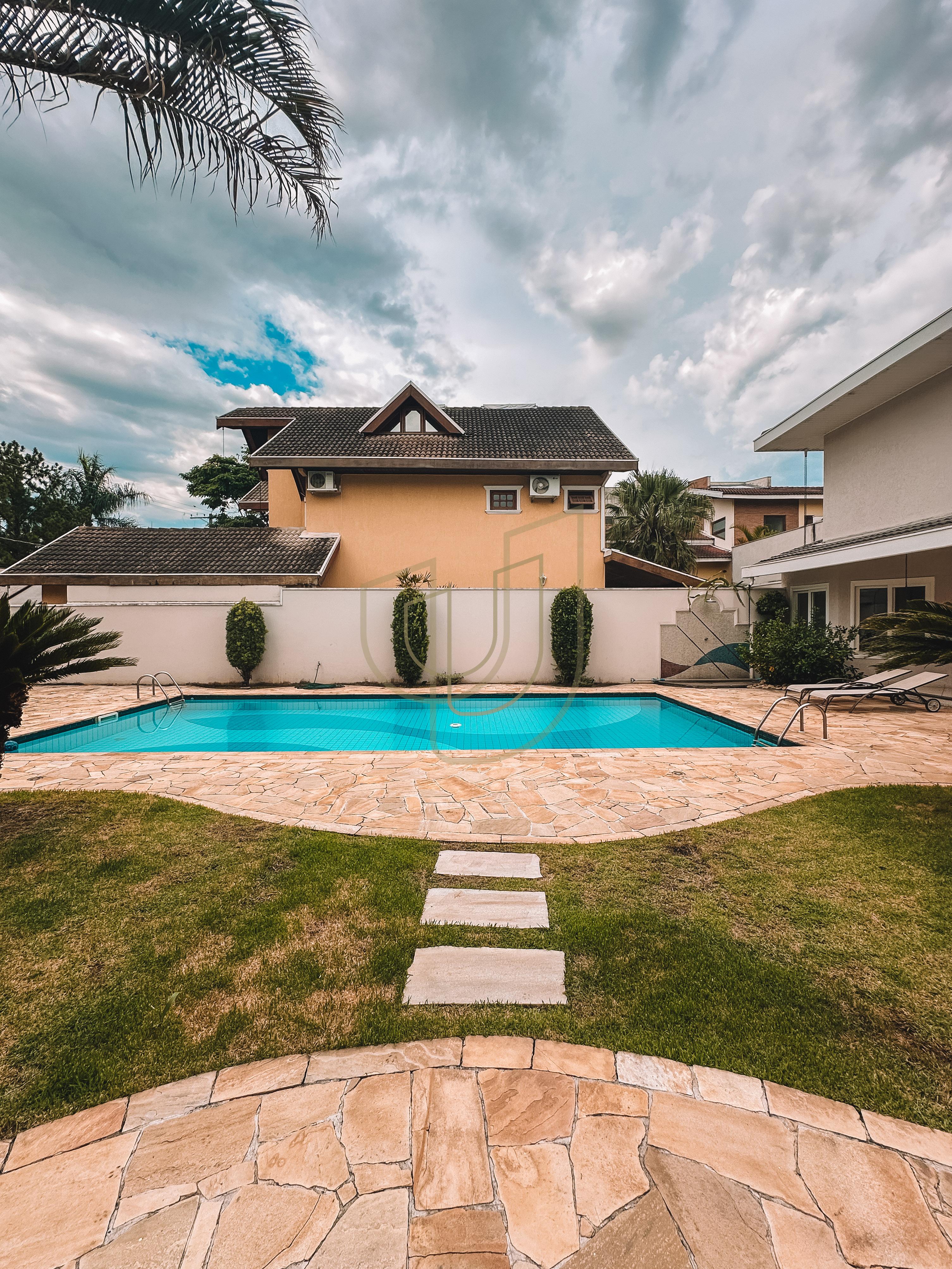 Sobrado com terreno de 720m&sup2; e 4 Dormit&oacute;rios no Jardim das Colinas - S&atilde;o Jos&eacute; dos Campos  São José dos Campos - 