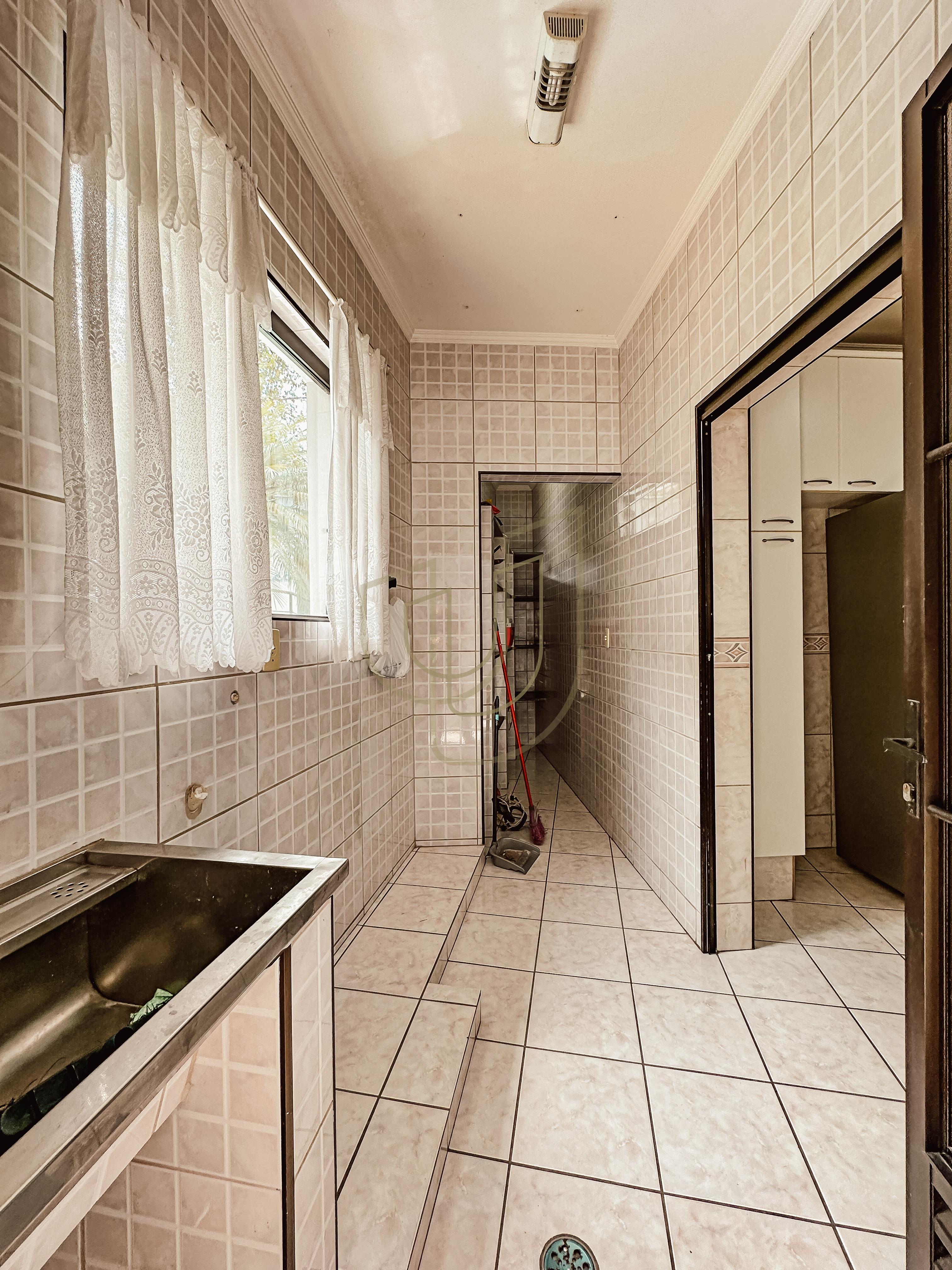 Sobrado com 4 Dormit&oacute;rios a venda no Jardim Esplanada - S&atilde;o Jos&eacute; dos Campos  São José dos Campos - 