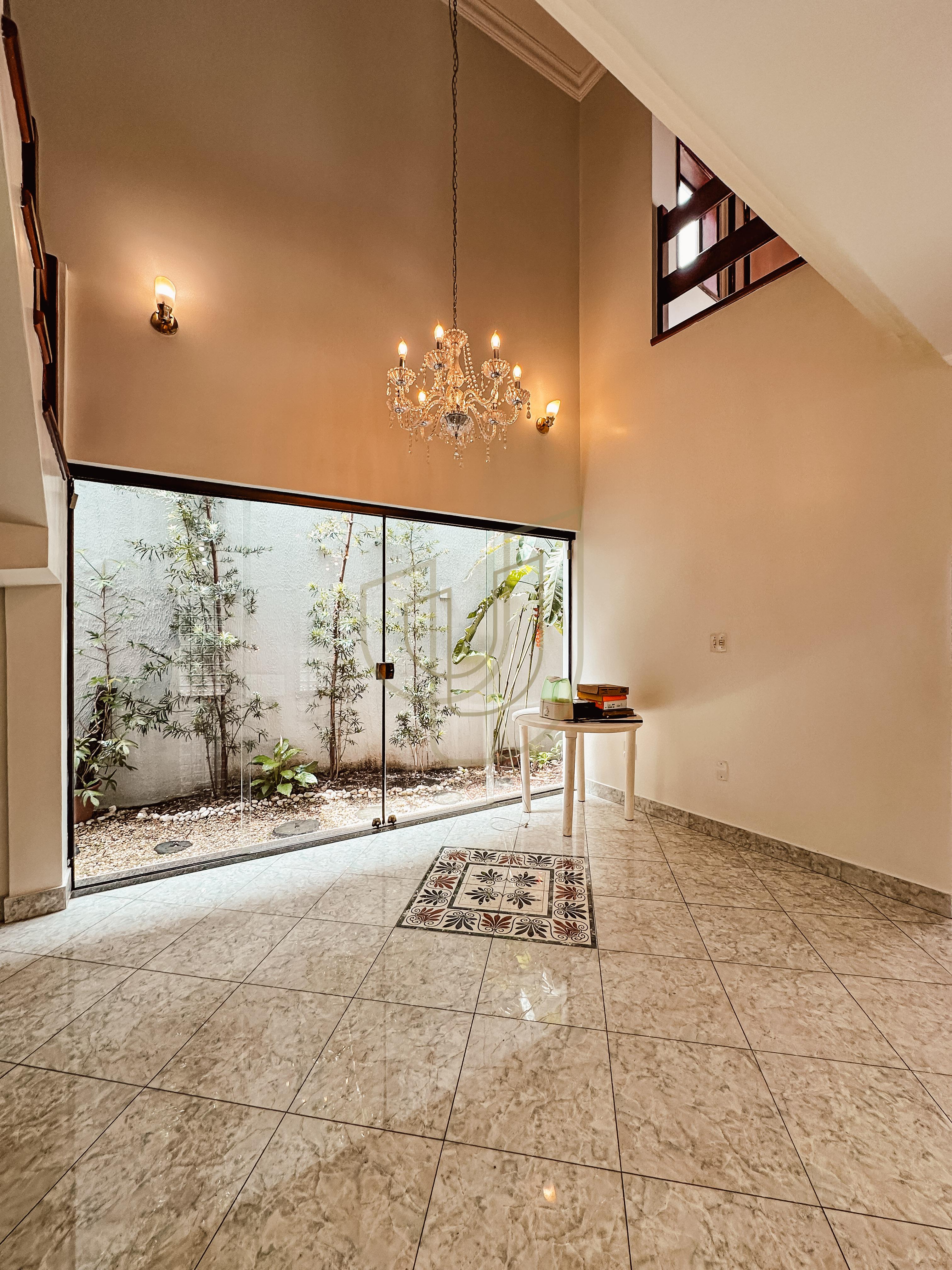 Sobrado com 4 Dormit&oacute;rios a venda no Jardim Esplanada - S&atilde;o Jos&eacute; dos Campos  São José dos Campos - 