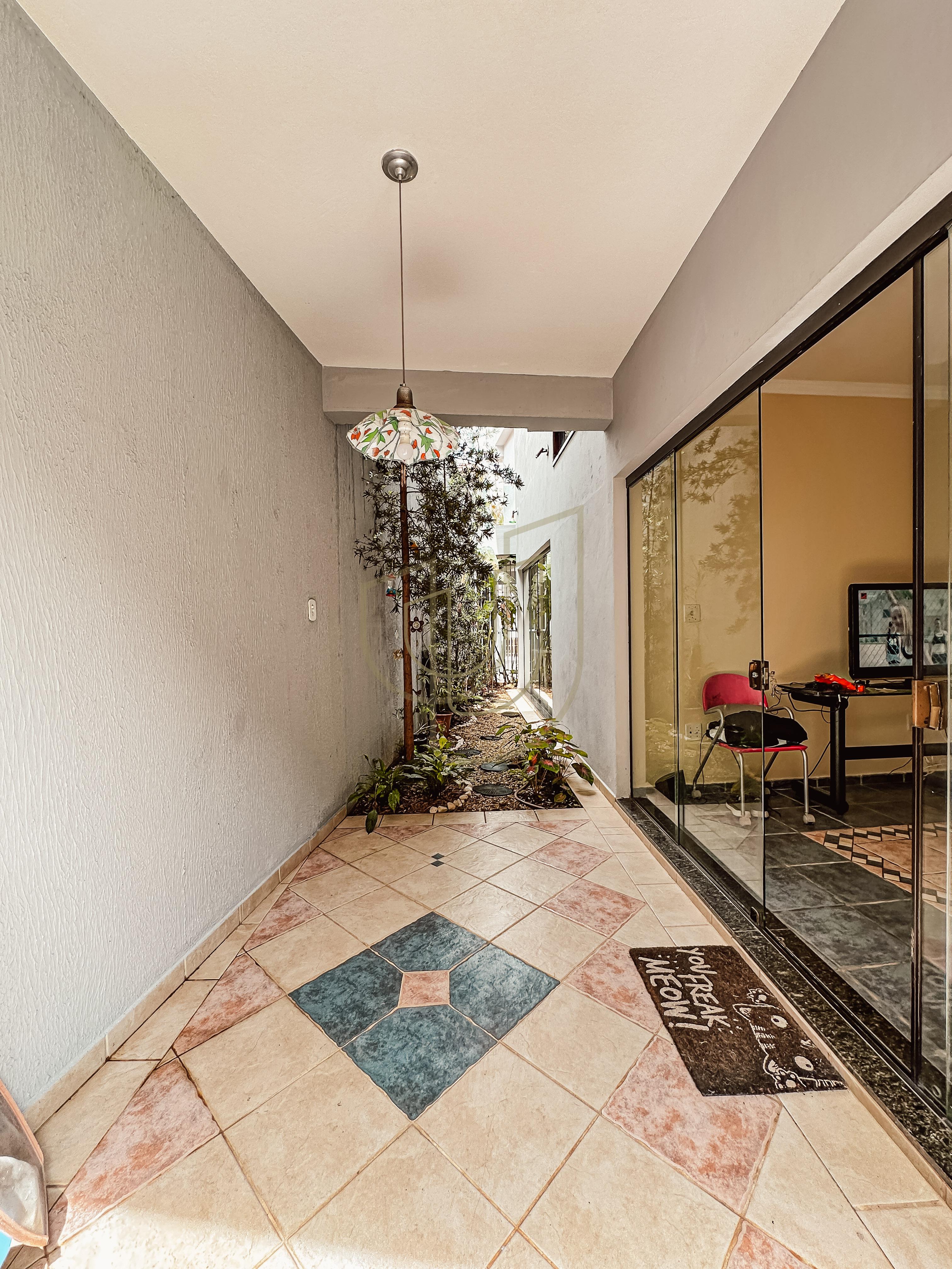 Sobrado com 4 Dormit&oacute;rios a venda no Jardim Esplanada - S&atilde;o Jos&eacute; dos Campos  São José dos Campos - 