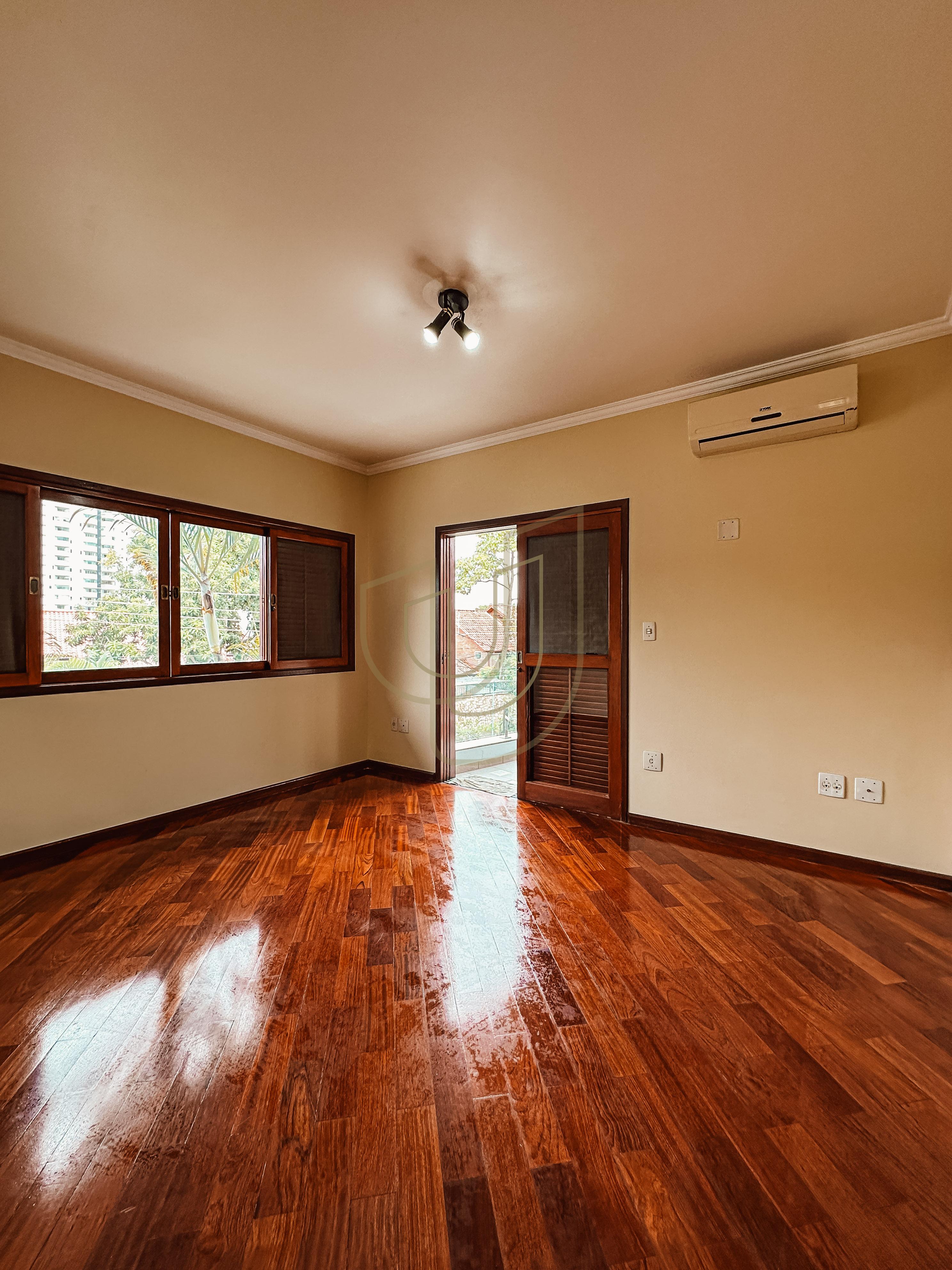 Sobrado com 4 Dormit&oacute;rios a venda no Jardim Esplanada - S&atilde;o Jos&eacute; dos Campos  São José dos Campos - 