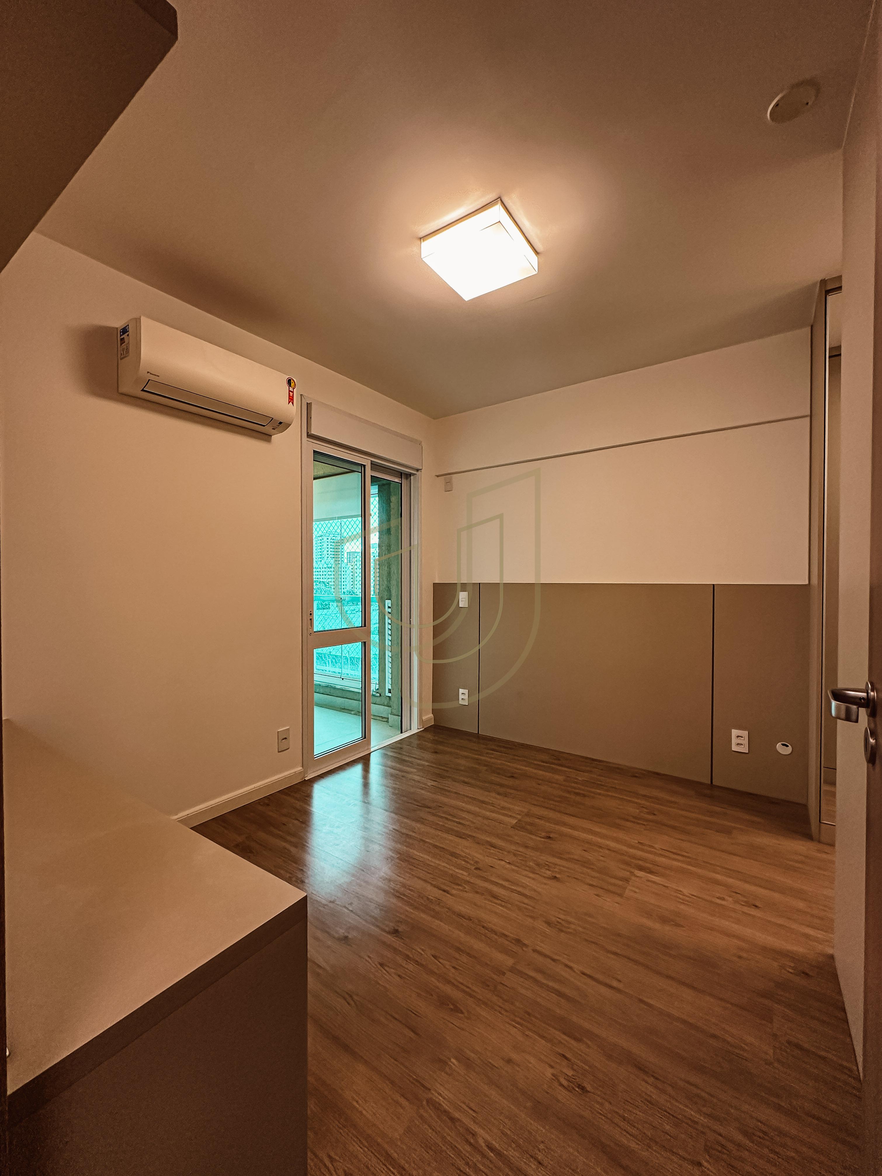 Apartamento com 2 Dormit&oacute;rios no Parque Residencial Aqu&aacute;rius Avenida Salmão São José dos Campos - 