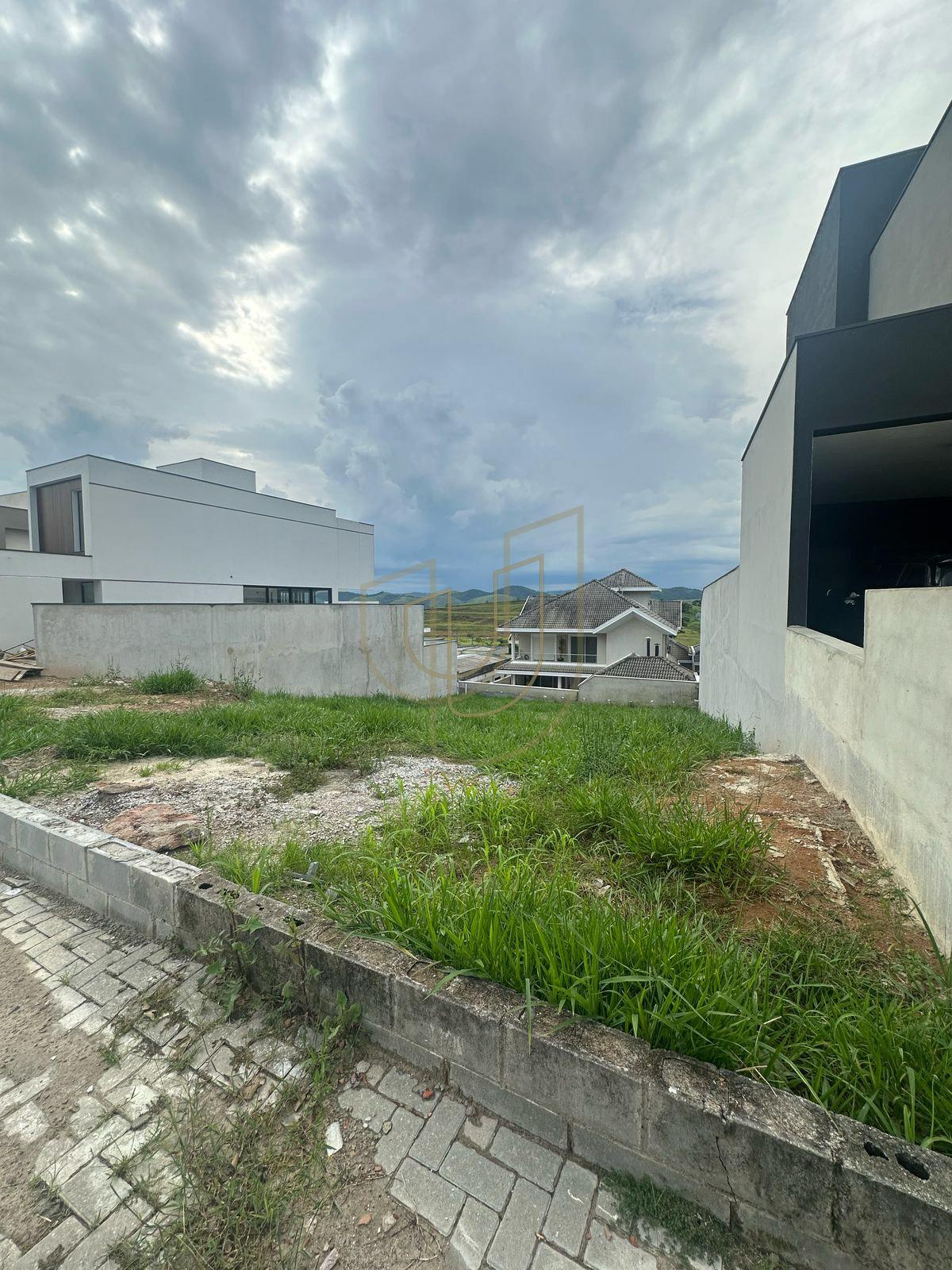 Terreno de 490 m&sup2; no Condom&iacute;nio Residencial Jaguary Avenida Aquarela do Brasil São José dos Campos - 