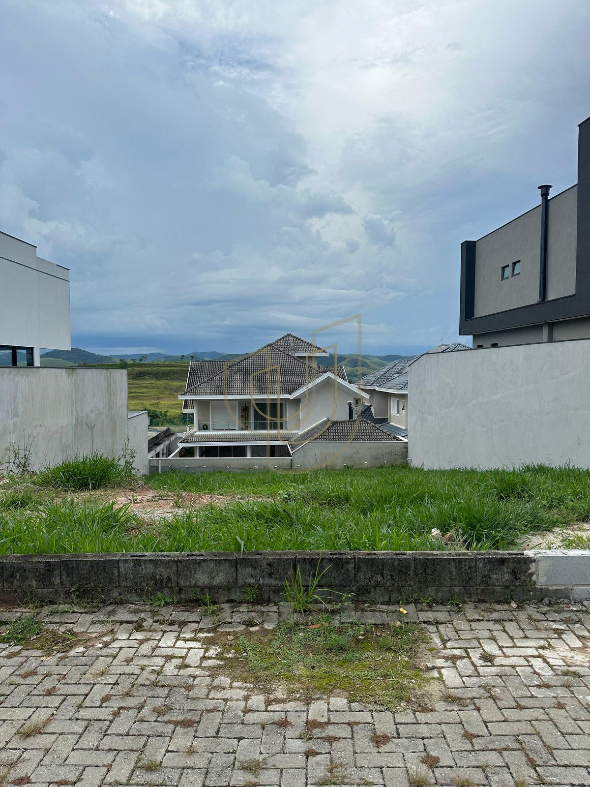 Terreno de 490 m&sup2; no Condom&iacute;nio Residencial Jaguary Avenida Aquarela do Brasil São José dos Campos - 