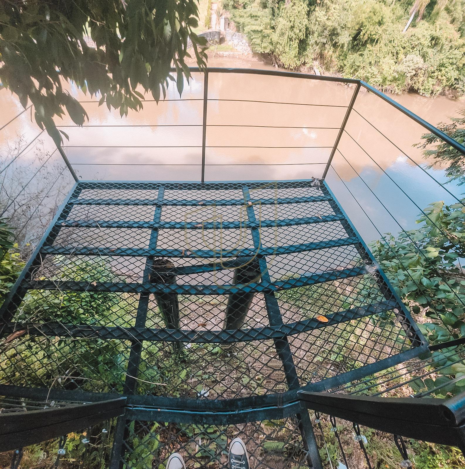 Ch&aacute;cara com 3900 m&sup2; com deck para o rio em Guararema Estrada Municipal Heitor Pereira de Souza Guararema - 