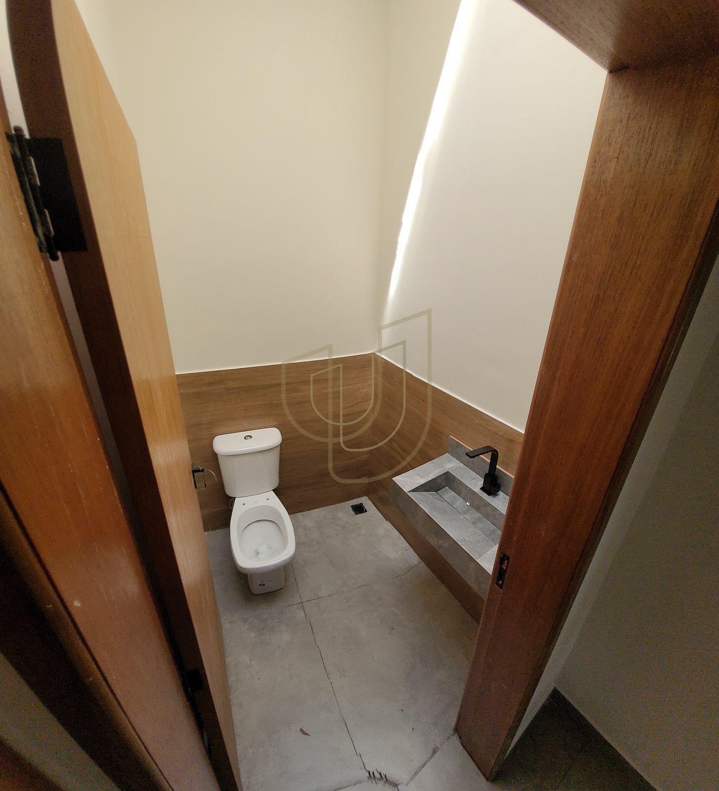 Ch&aacute;cara com 3900 m&sup2; com deck para o rio em Guararema Estrada Municipal Heitor Pereira de Souza Guararema - 