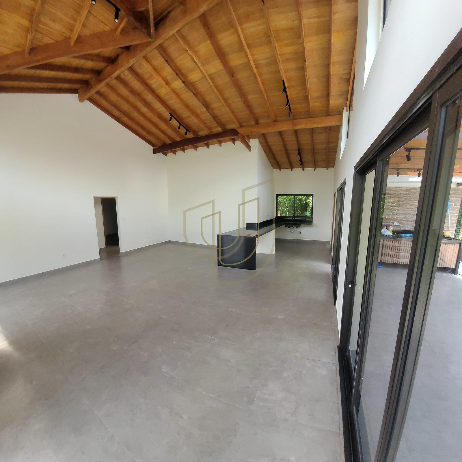 Ch&aacute;cara com 3900 m&sup2; com deck para o rio em Guararema Estrada Municipal Heitor Pereira de Souza Guararema - 