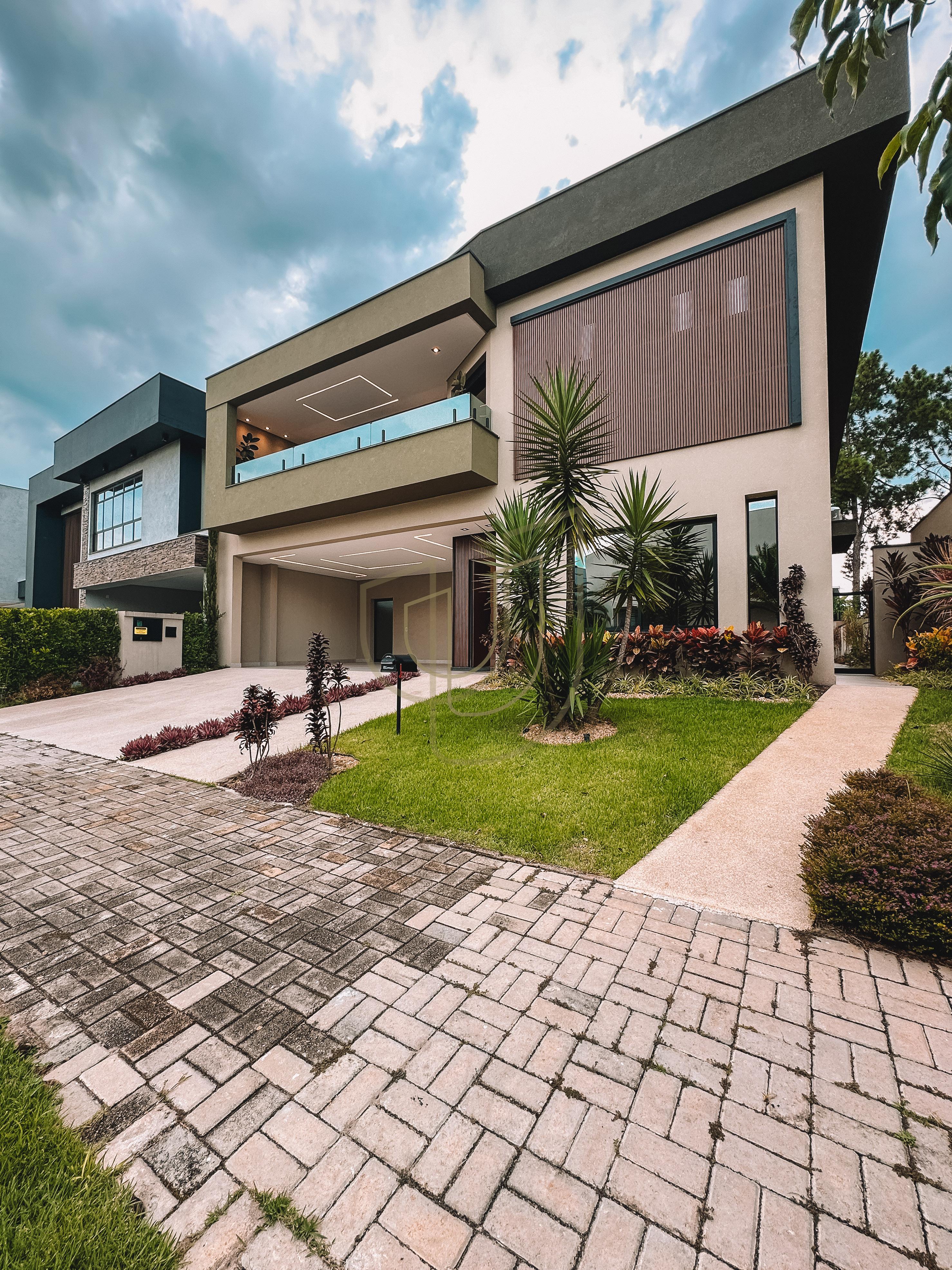 Sobrado sofisticado com 4 su&iacute;tes no Jardim do Golfe I Avenida Loth Bagunha Maldos São José dos Campos - 