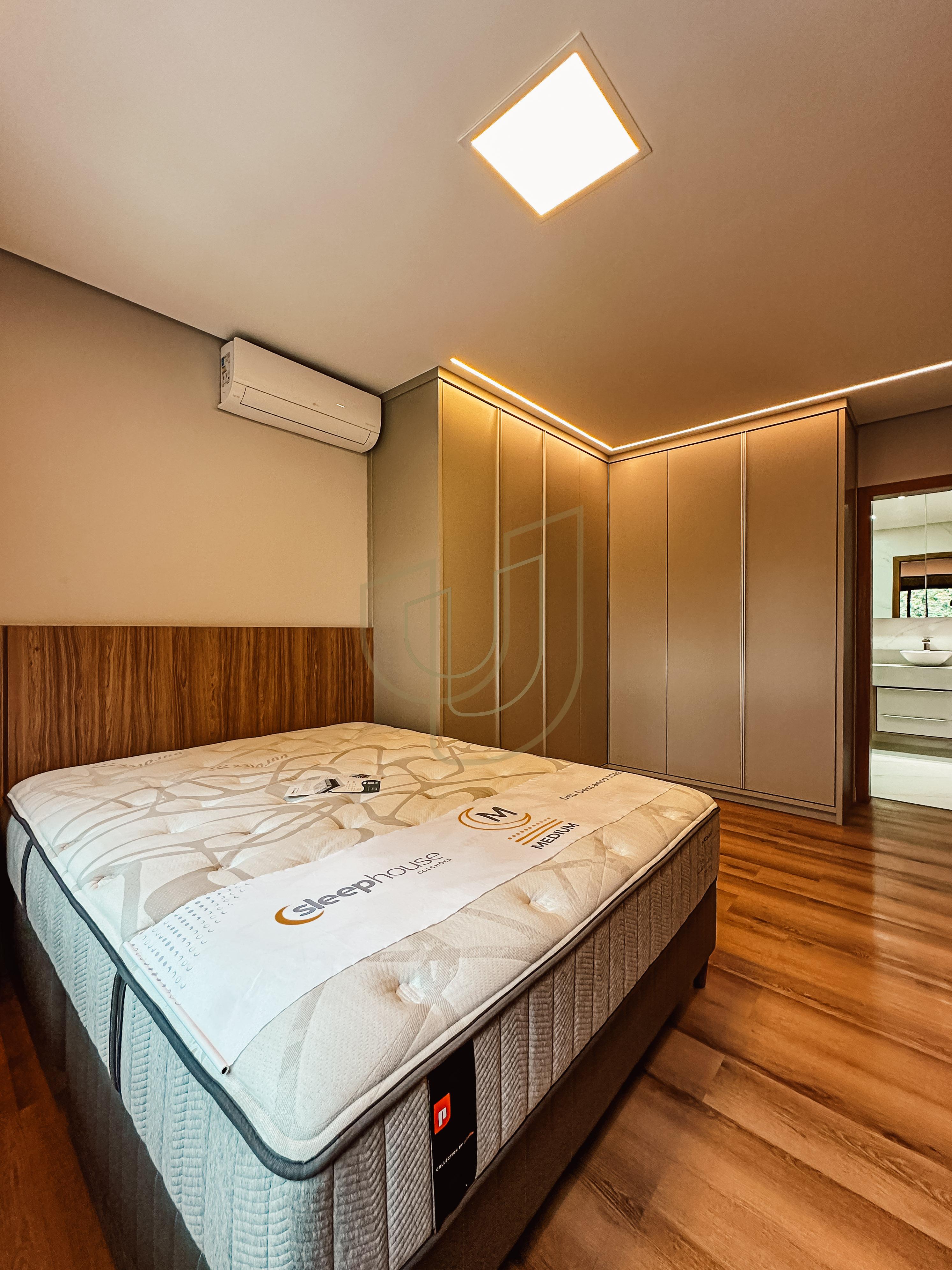 Sobrado sofisticado com 4 su&iacute;tes no Jardim do Golfe I Avenida Loth Bagunha Maldos São José dos Campos - 