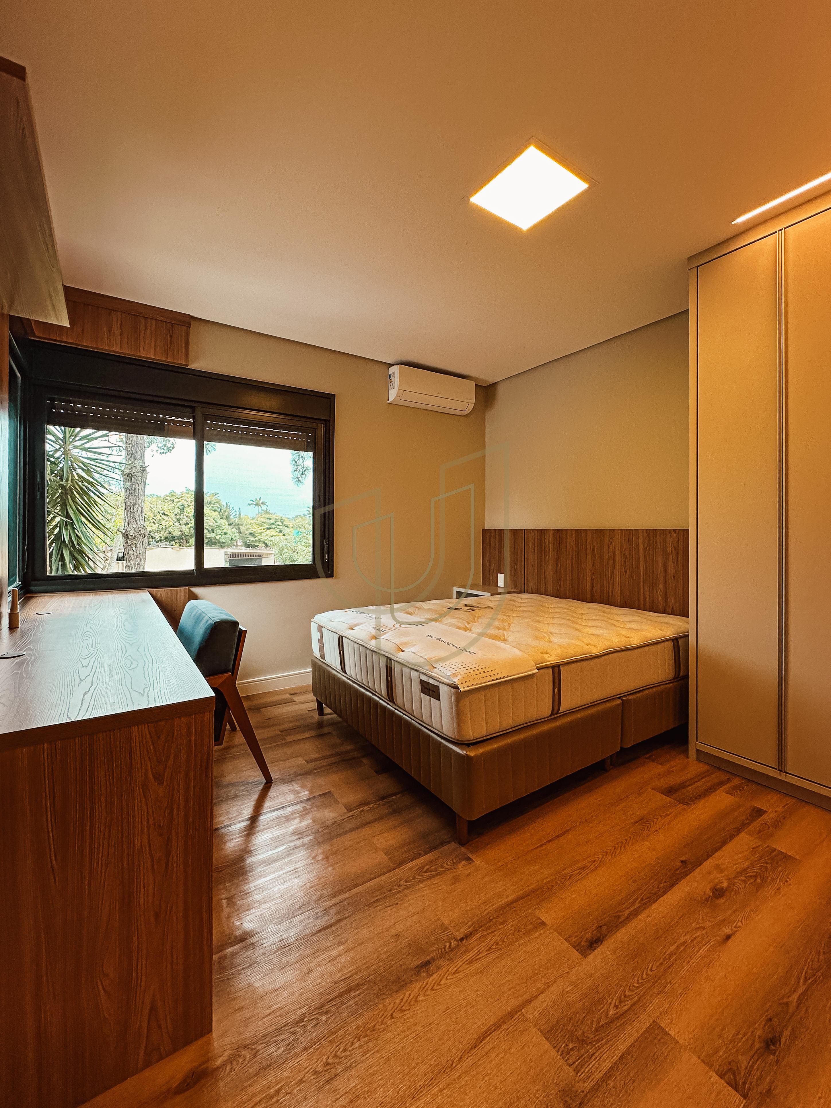 Sobrado sofisticado com 4 su&iacute;tes no Jardim do Golfe I Avenida Loth Bagunha Maldos São José dos Campos - 