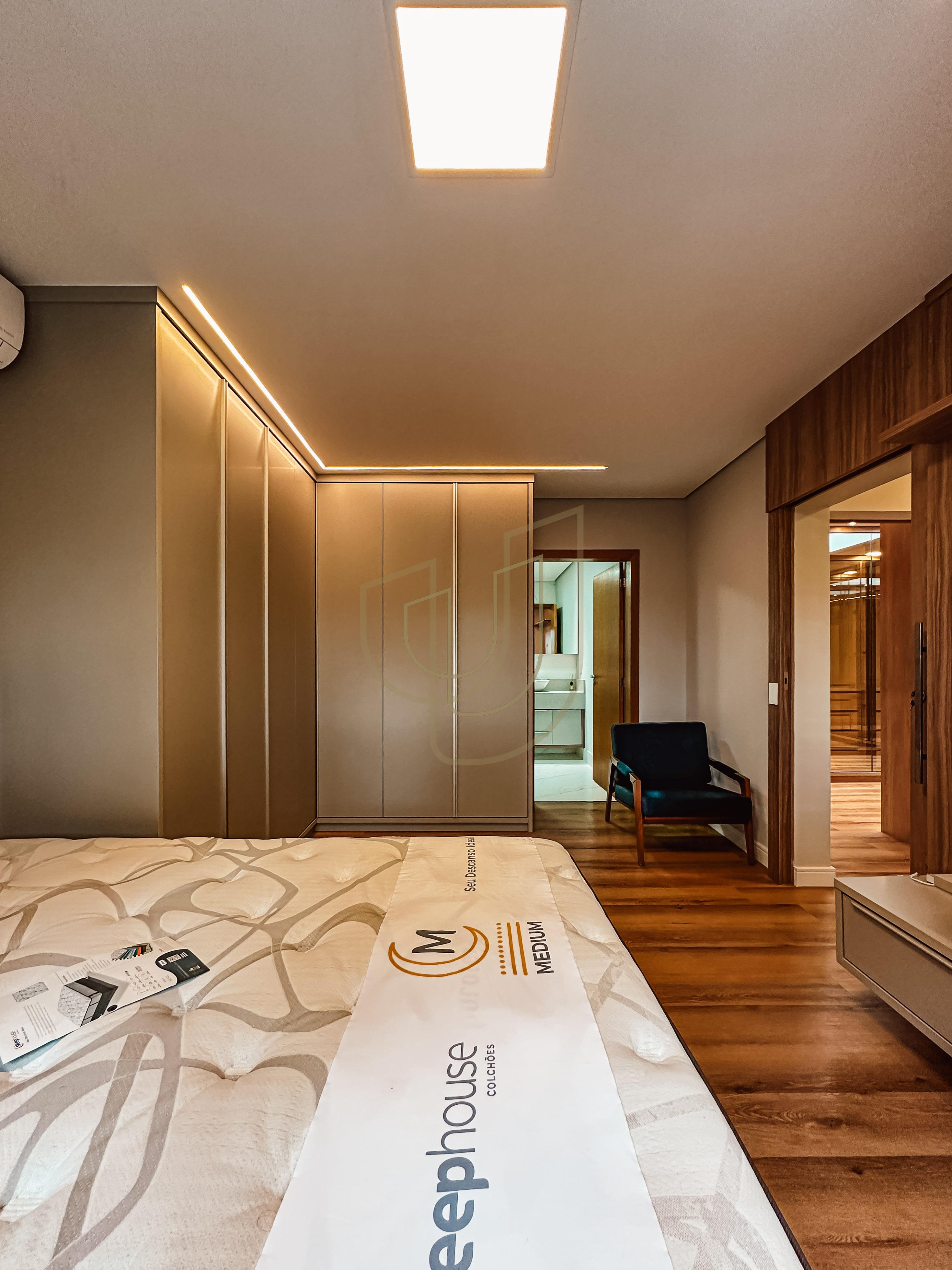 Sobrado sofisticado com 4 su&iacute;tes no Jardim do Golfe I Avenida Loth Bagunha Maldos São José dos Campos - 