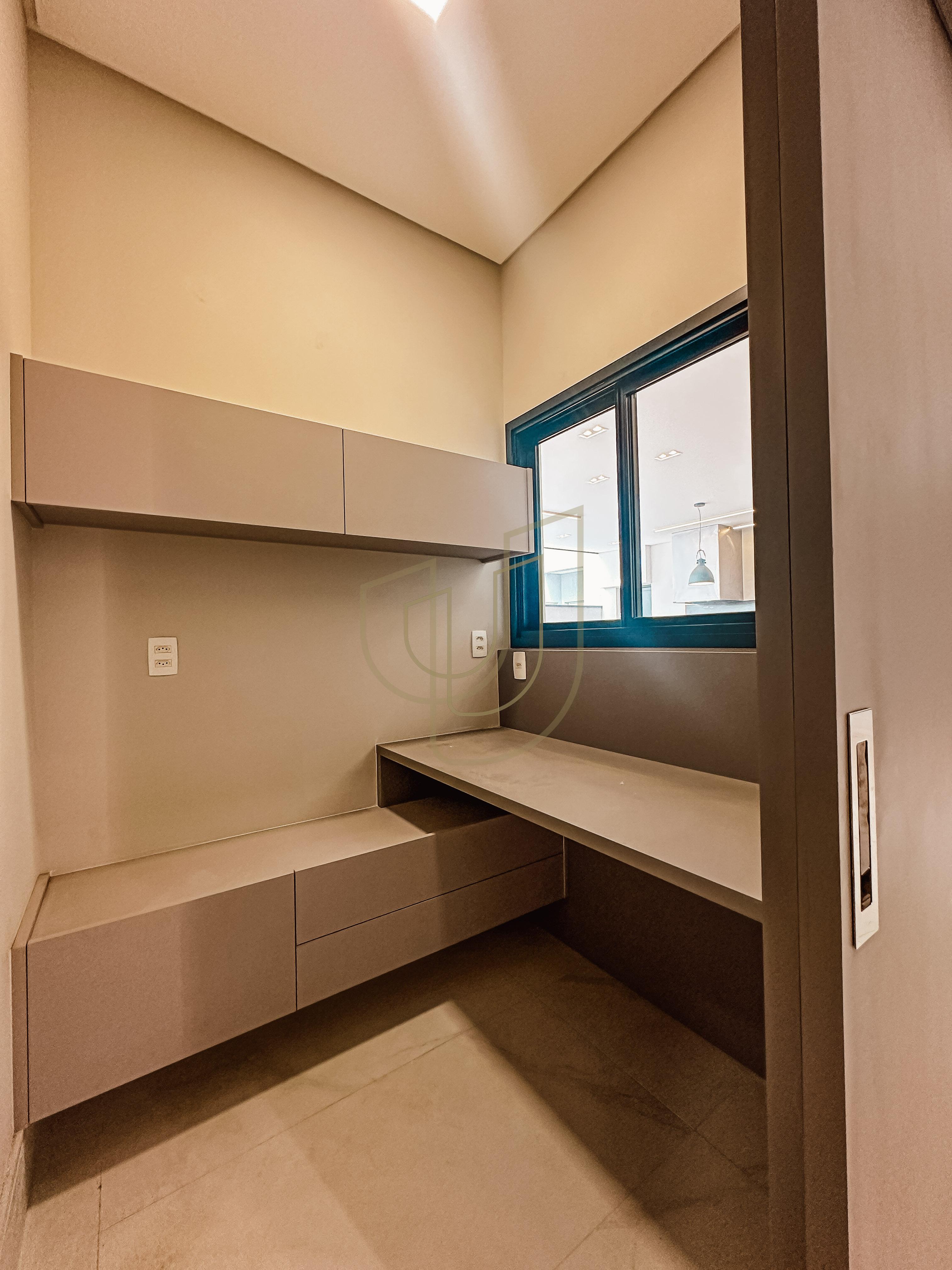 Casa T&eacute;rrea com 3 Su&iacute;tes no Jardim do Golfe III Avenida Loth Bagunha Maldos São José dos Campos - 