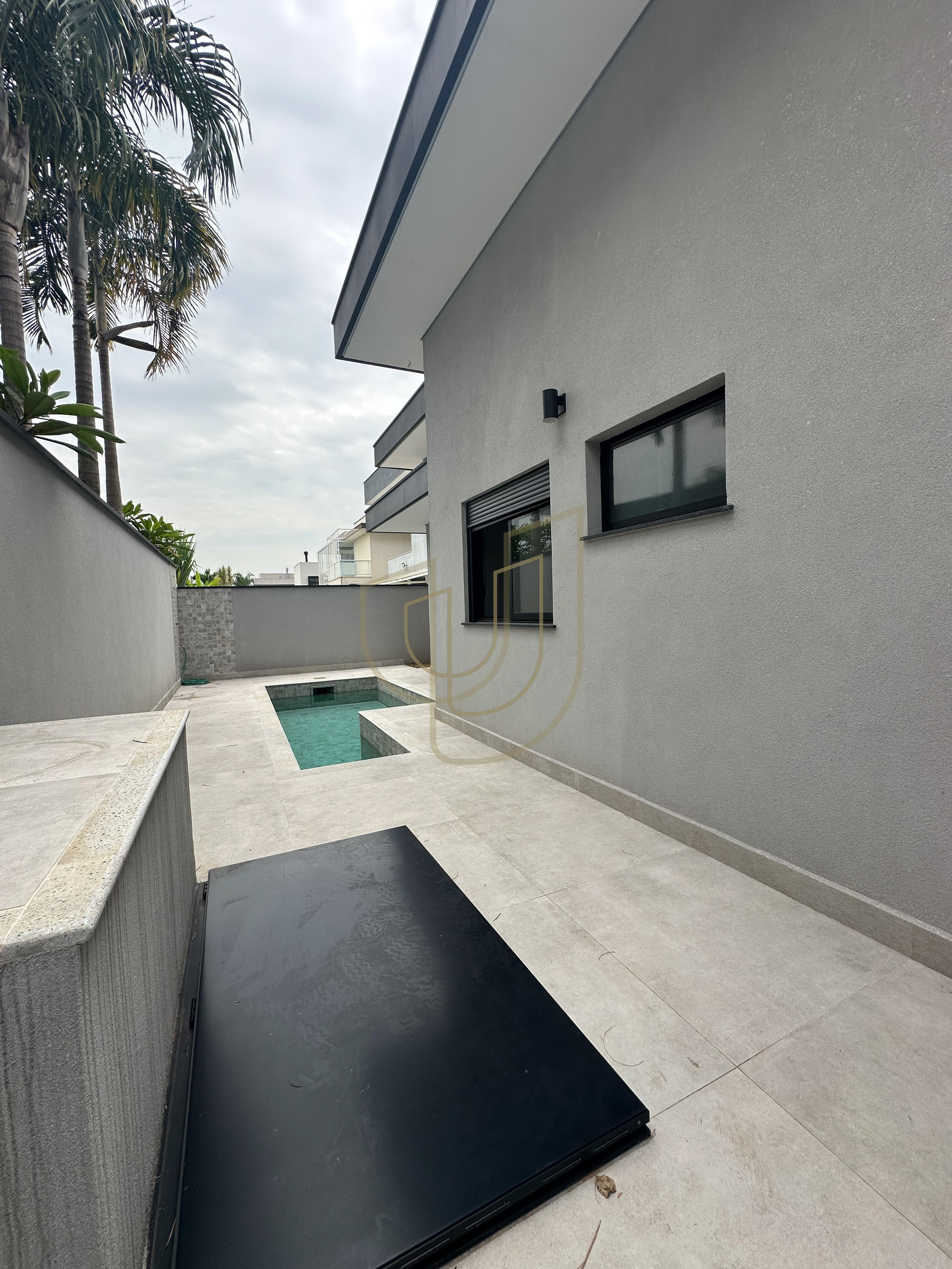 Casa T&eacute;rrea com 3 Su&iacute;tes no Jardim do Golfe III Avenida Loth Bagunha Maldos São José dos Campos - 