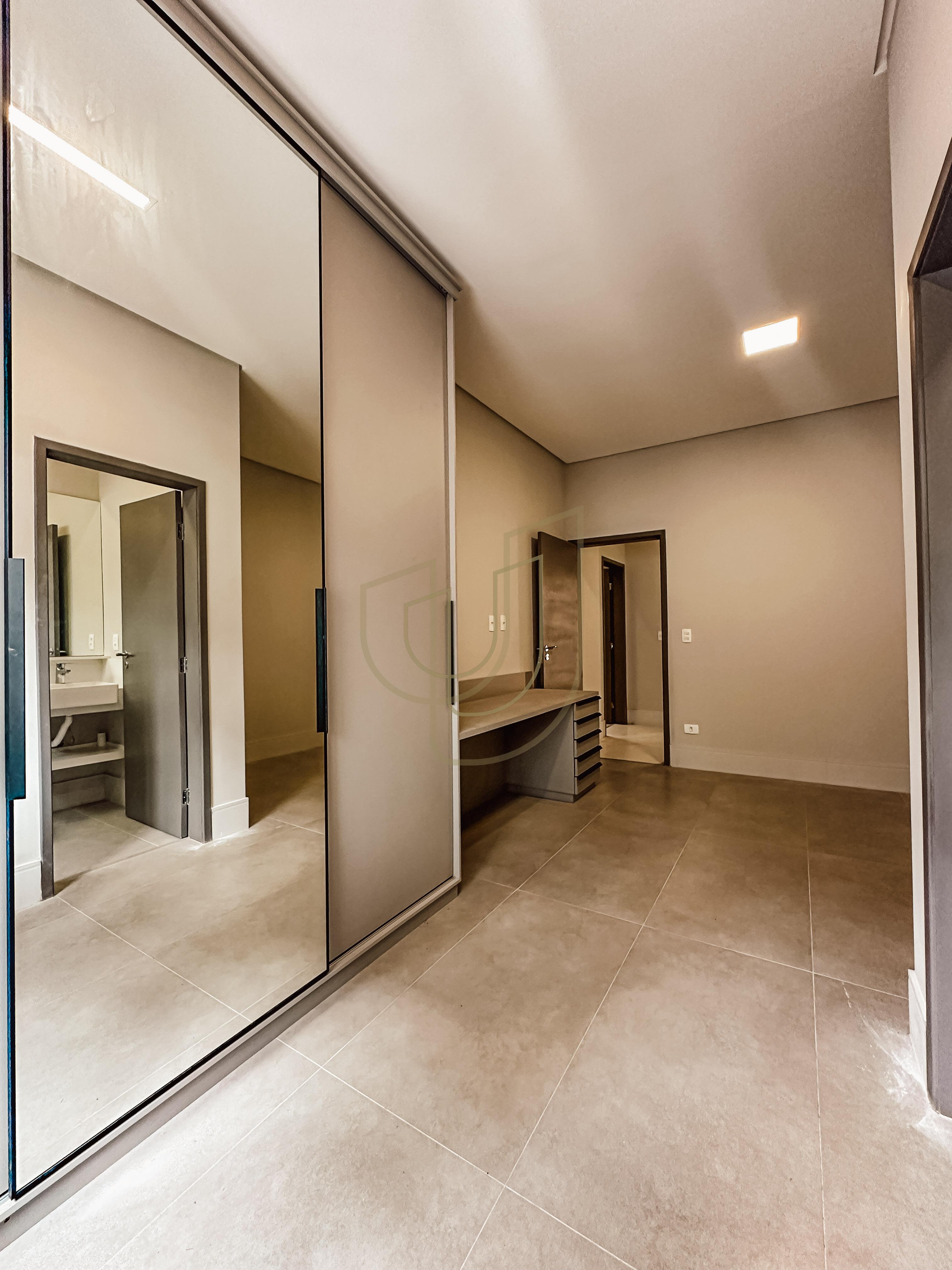 Casa T&eacute;rrea com 3 Su&iacute;tes no Jardim do Golfe III Avenida Loth Bagunha Maldos São José dos Campos - 