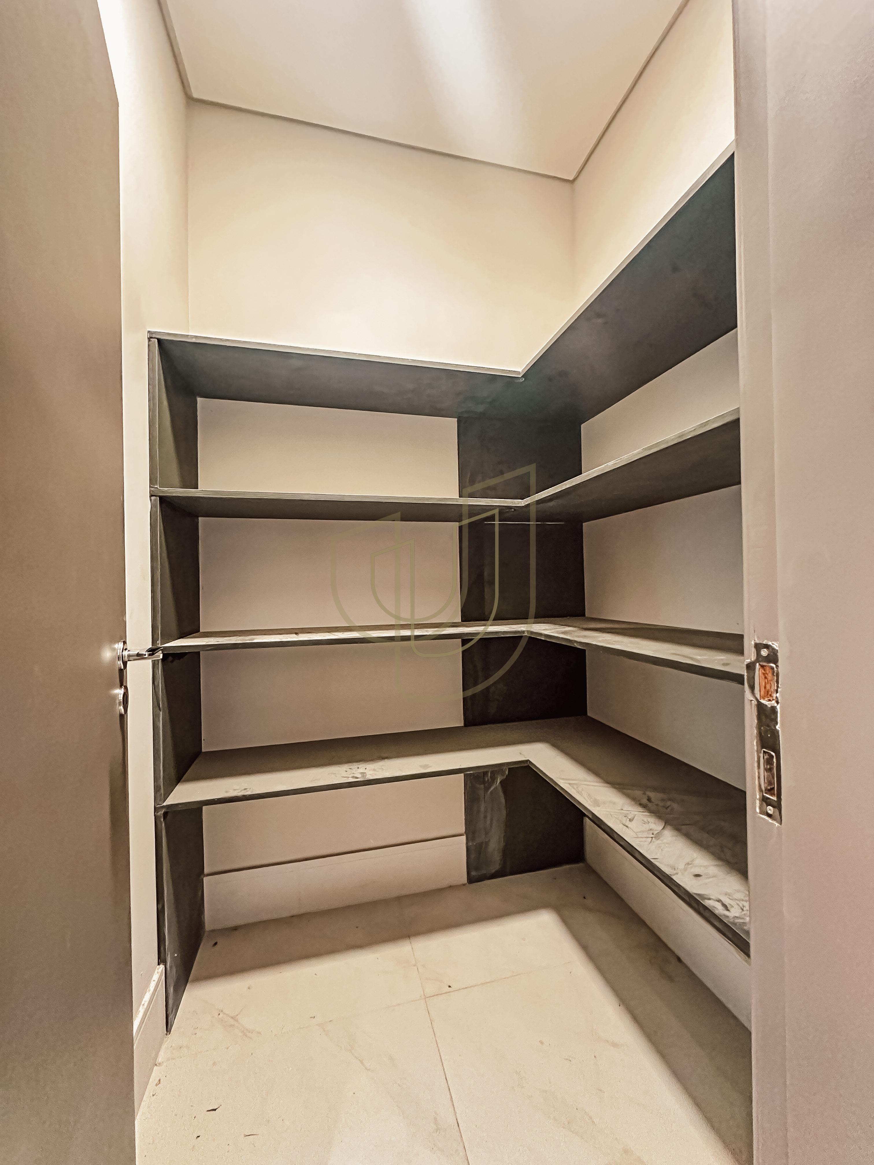 Casa T&eacute;rrea com 3 Su&iacute;tes no Jardim do Golfe III Avenida Loth Bagunha Maldos São José dos Campos - 